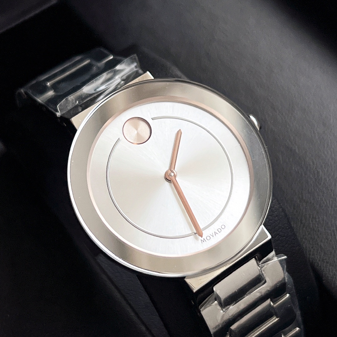 Часы Movado