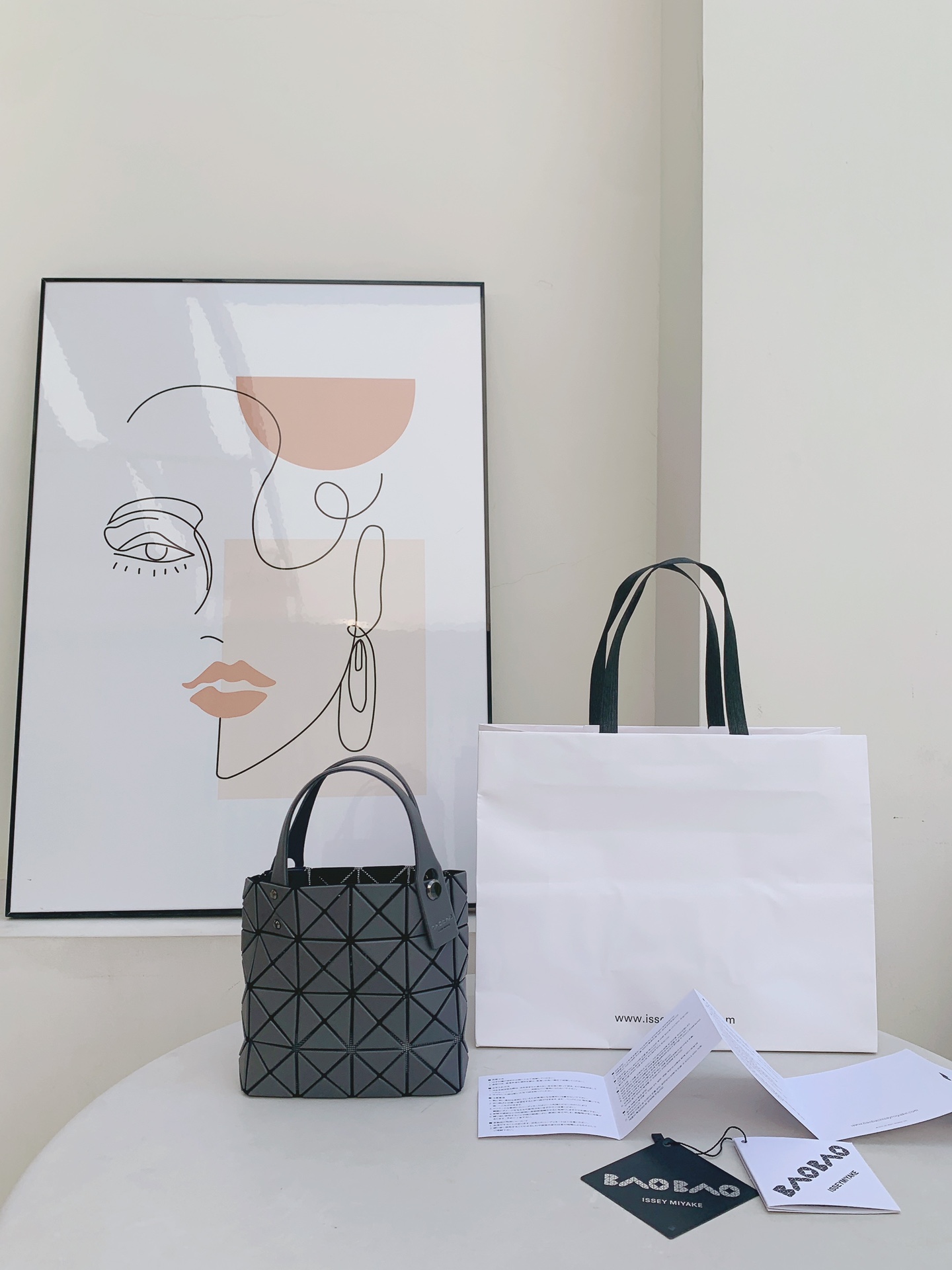 三宅一生｜ISSEYMIYAKE LUCENT BOXY 系列手提袋BB21-AG851