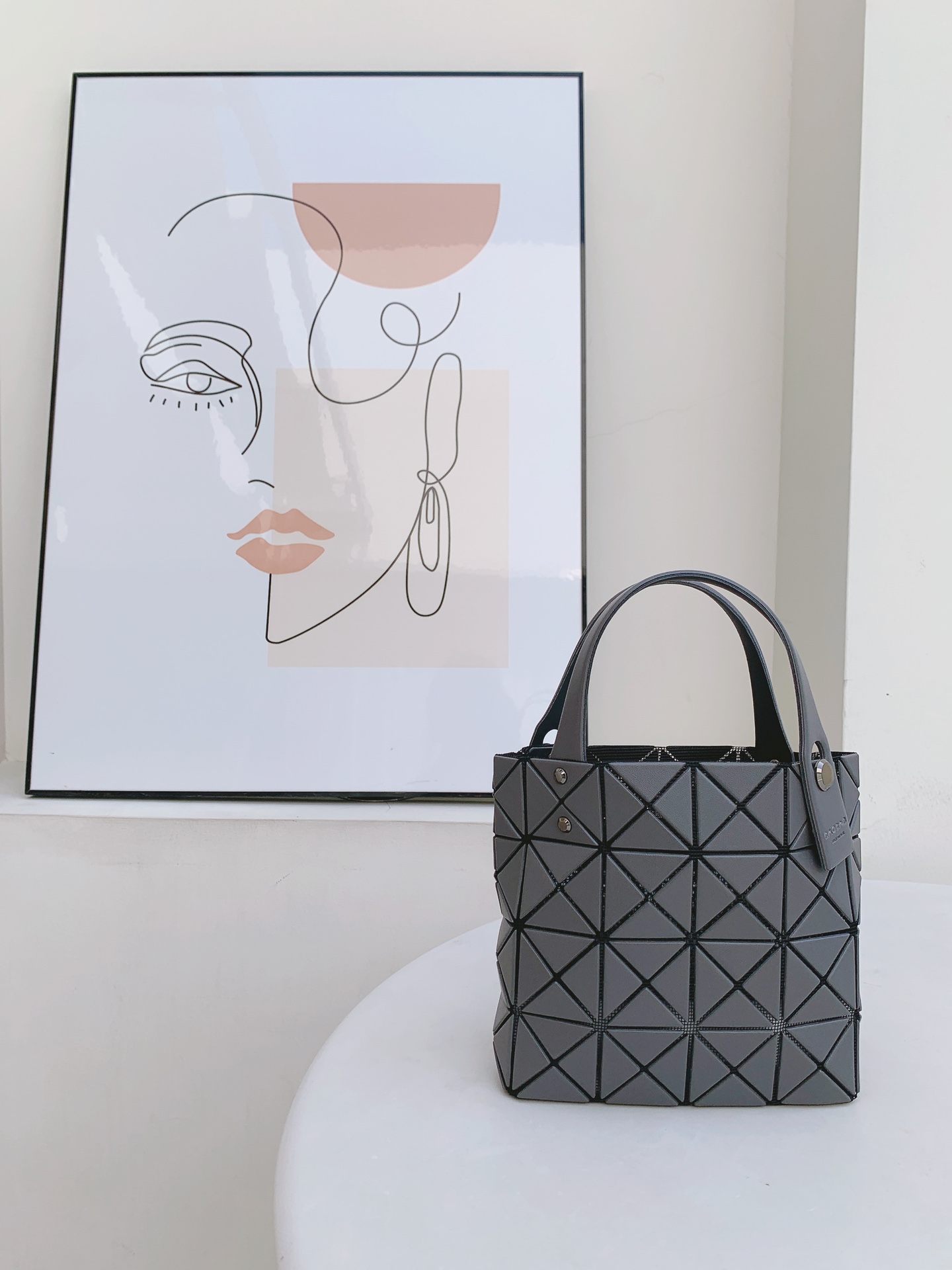 三宅一生｜ISSEYMIYAKE LUCENT BOXY 系列手提袋BB21-AG851