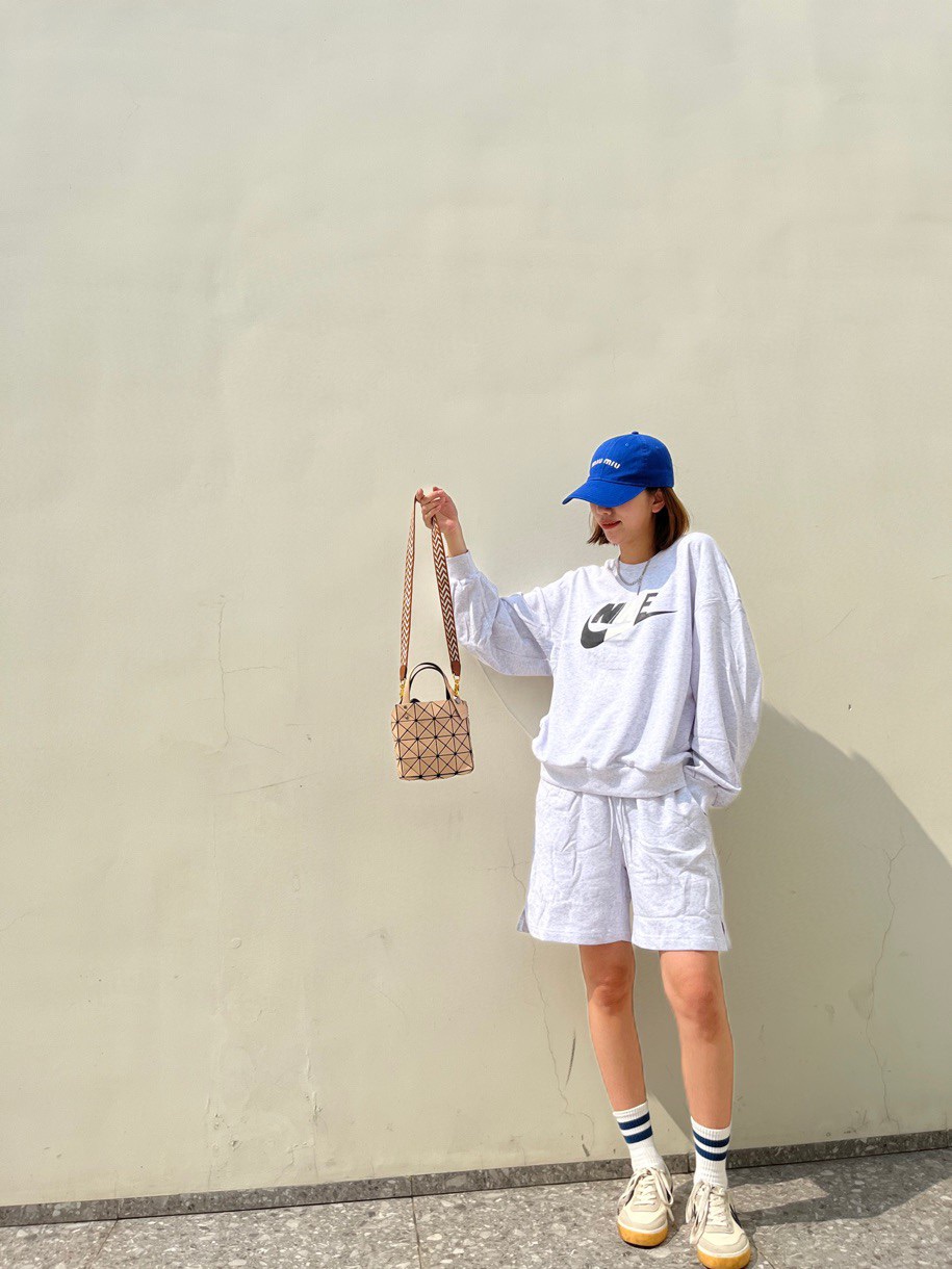 三宅一生｜ISSEYMIYAKE LUCENT BOXY 系列手提袋BB21-AG851