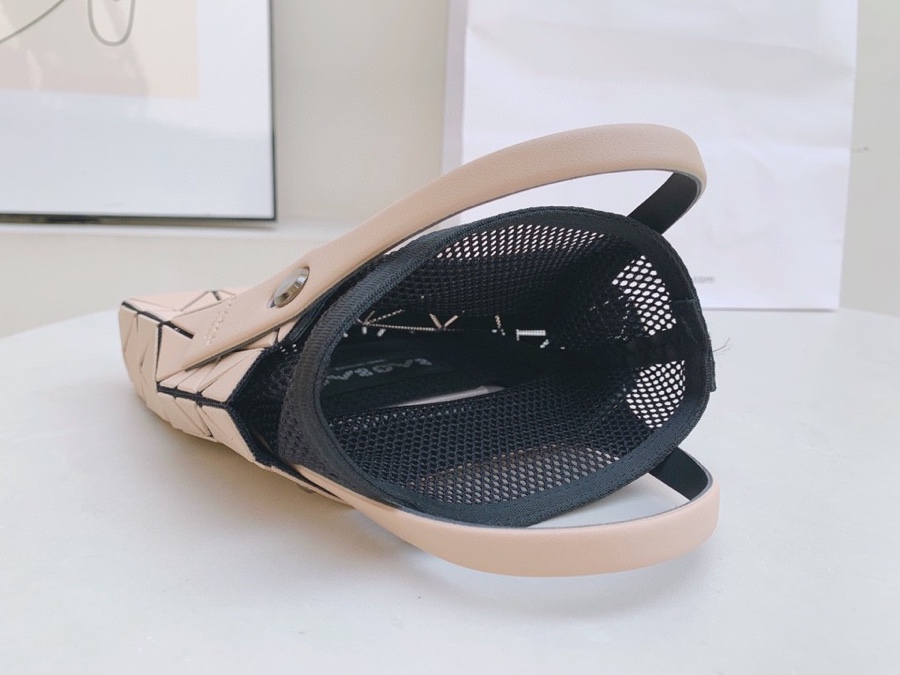 三宅一生｜ISSEYMIYAKE LUCENT BOXY 系列手提袋BB21-AG851