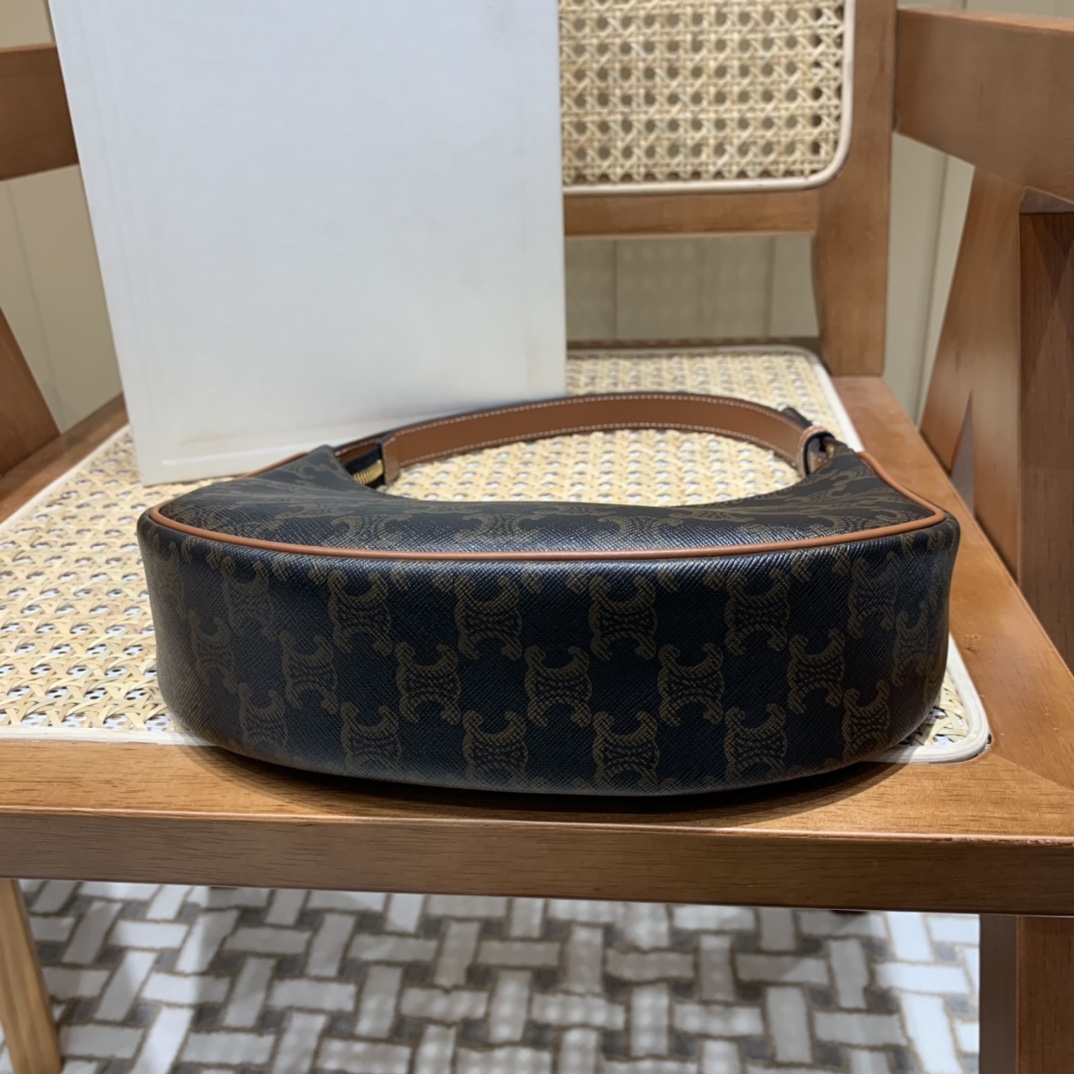 CELINE AVA 老花Ttiomphe腋下包 193952