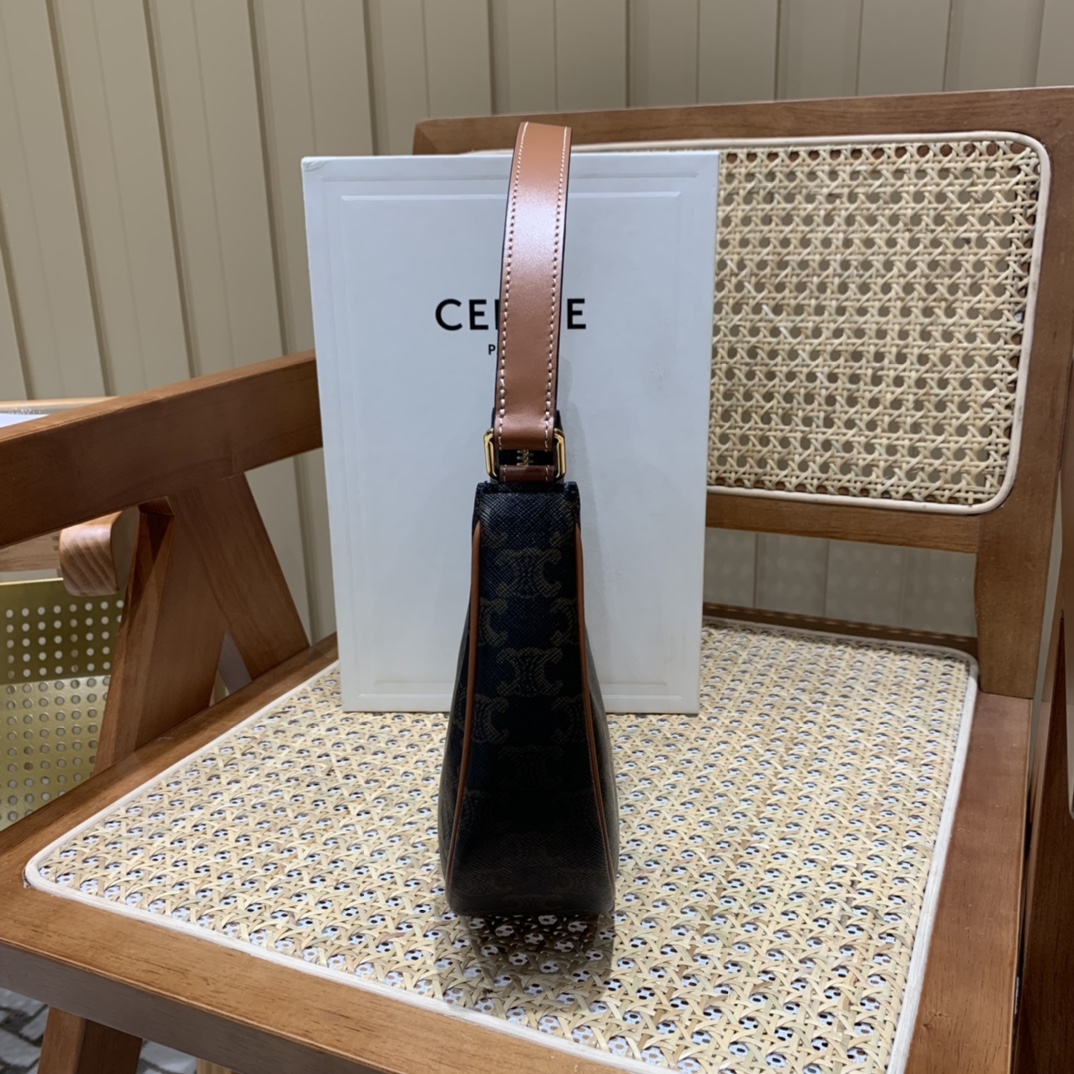 CELINE AVA 老花Ttiomphe腋下包 193952