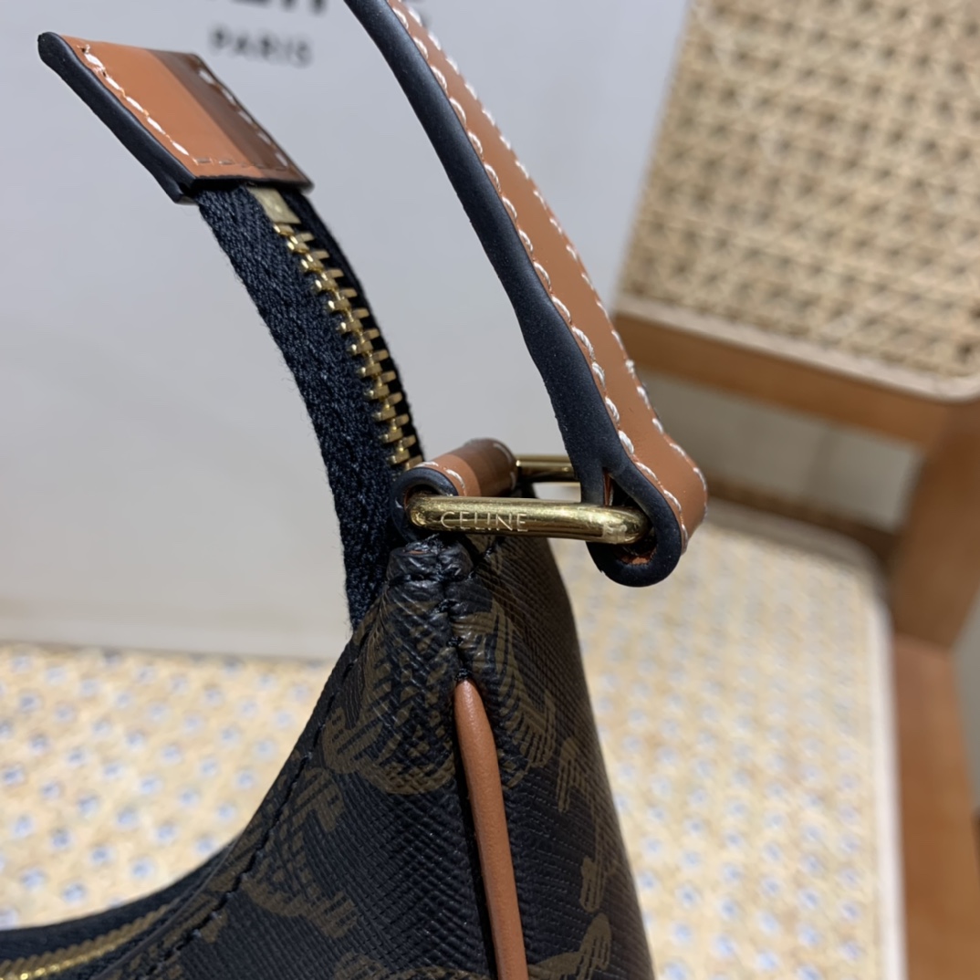 CELINE AVA 老花Ttiomphe腋下包 193952