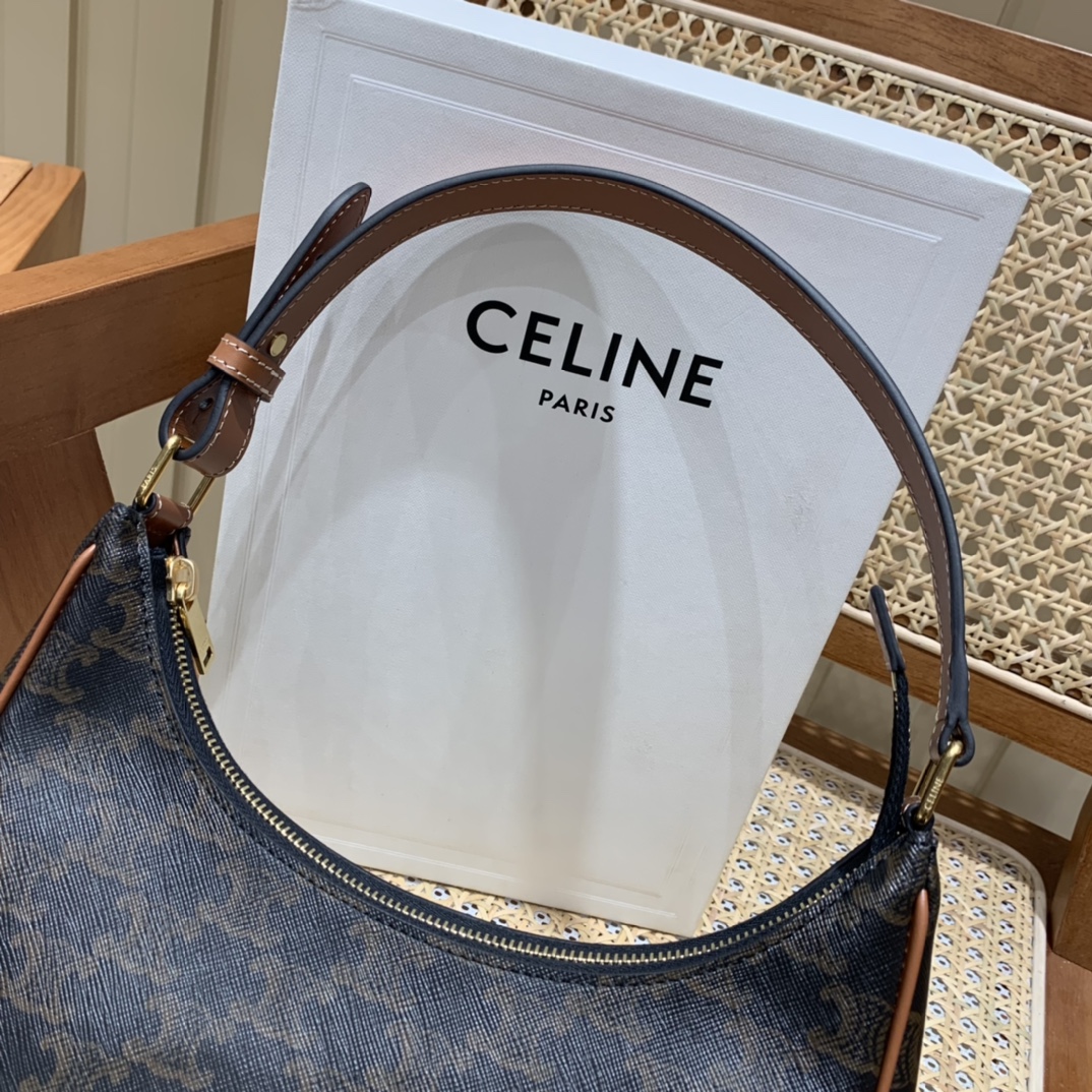 CELINE AVA 老花Ttiomphe腋下包 193952