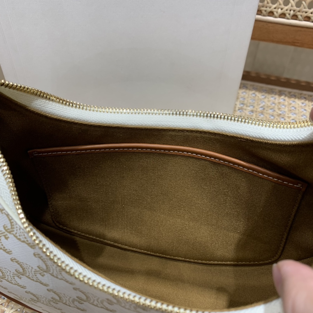 CELINE AVA 白花Ttiomphe腋下包 193952