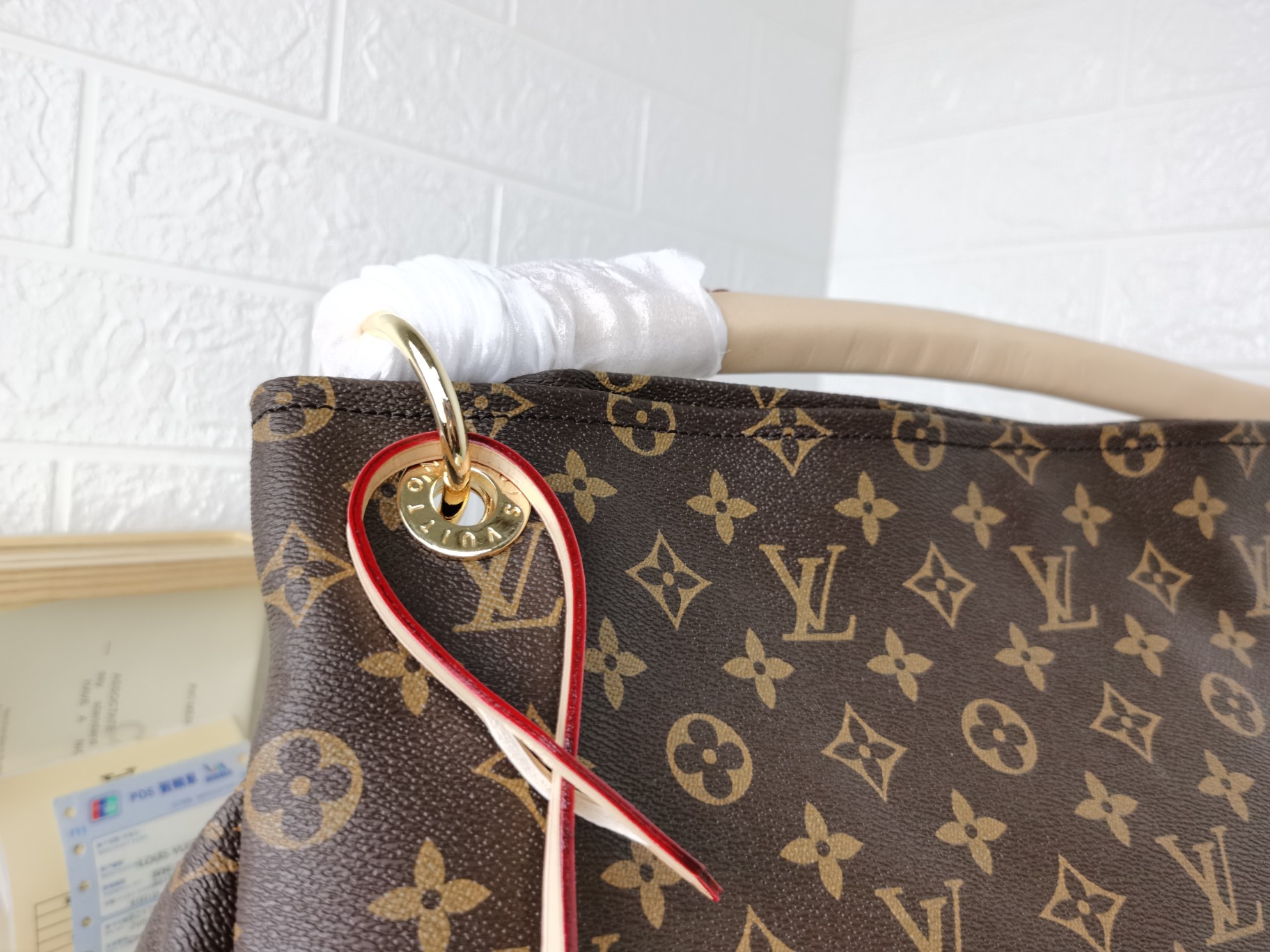 Artsy 中号白格手袋 - 上品なDamier Azur帆布