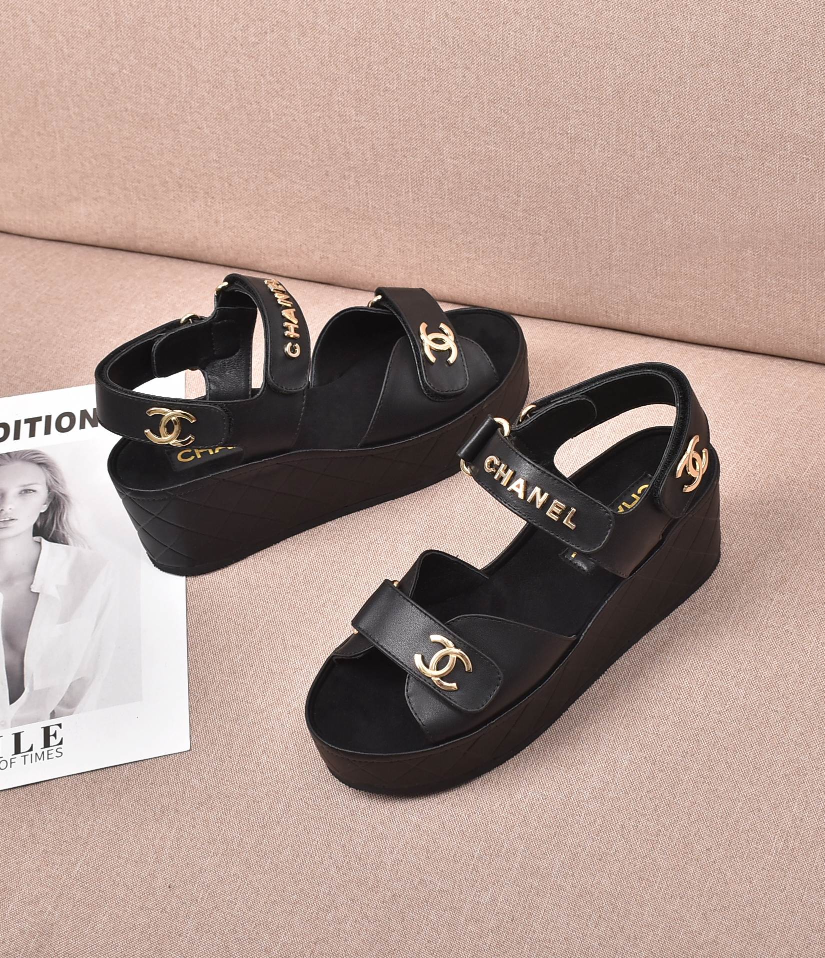 2022Chanel Chanel cuero de vaca monograma logotipo velcro sandalias chunky, tela: capa de cabeza de 