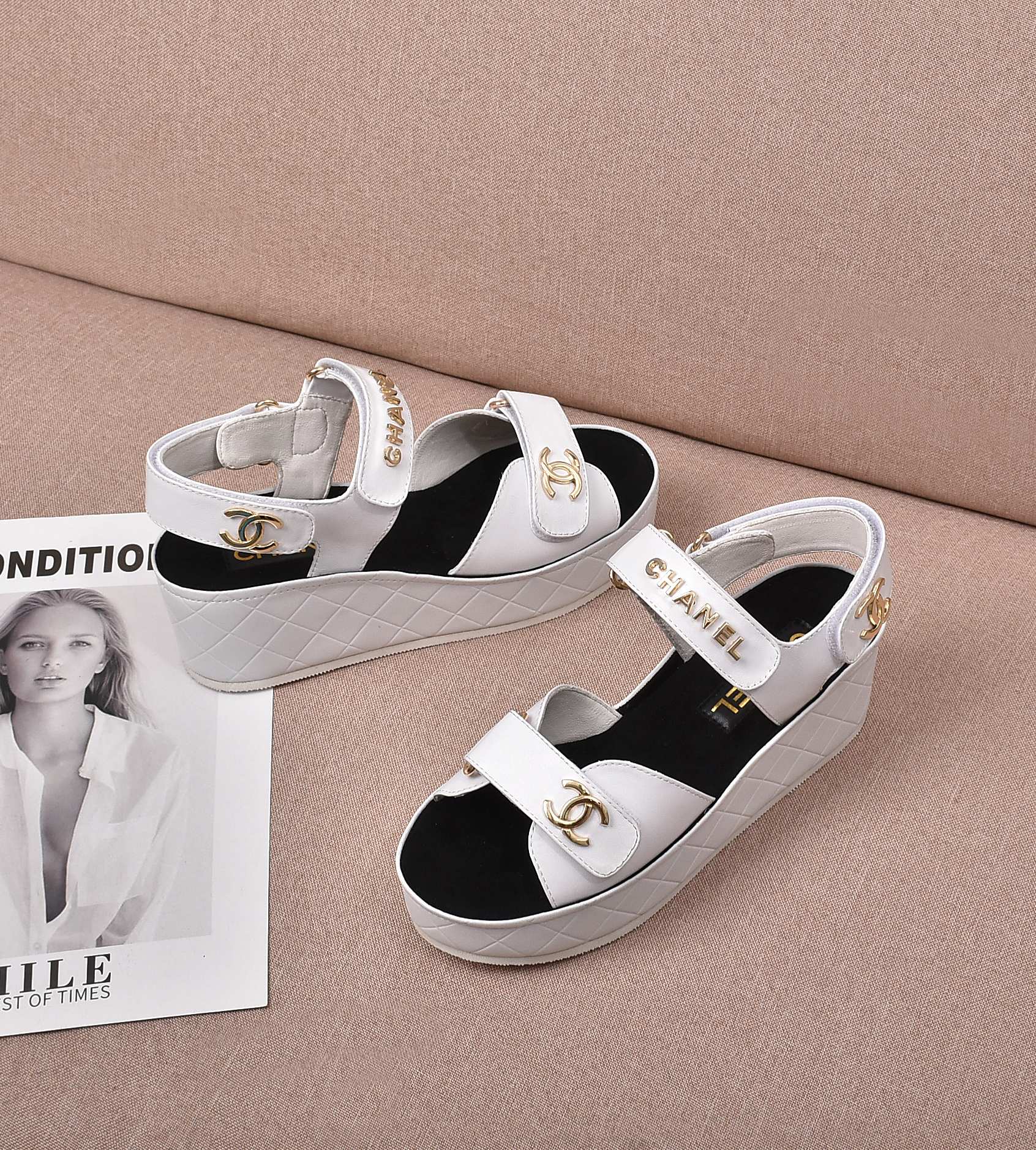 2022Chanel Chanel Sandalias de piel de vaca Letra Logo Velcro Fondo Grueso, Tejido: Piel de vacuno d