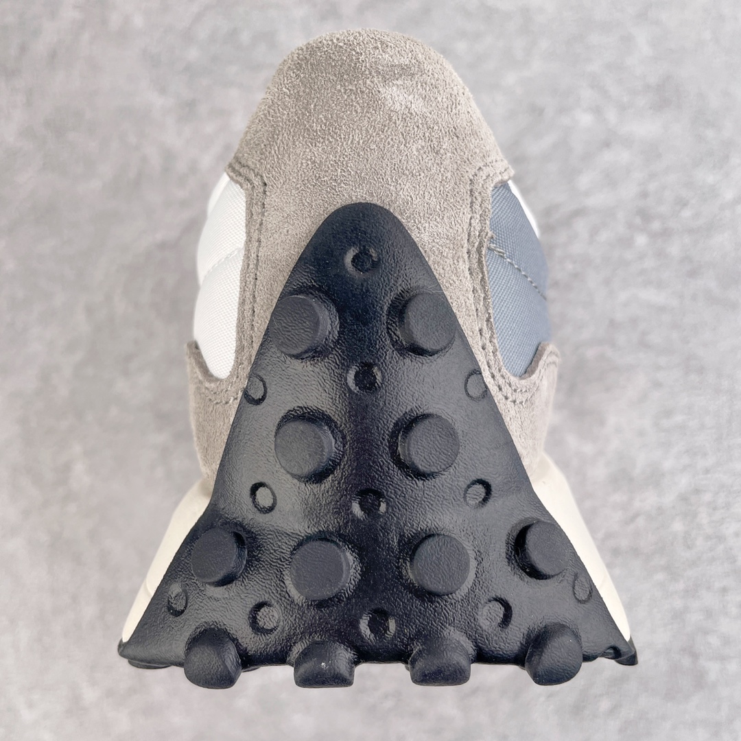 图片[8]-＃总裁 New Balance 新百伦NB327系列复古休闲运动慢跑鞋 原厂细翻毛 原数据档案结合二次高弾MD材料打造原版鞋底 鞋面由原厂特殊定制材料纹路细腻 多道序QC把关品质完善 细节完美 以更纯粹的复古风格设计打造的全新造型 侧身还以解构设计 将 N 字标志以做旧压花样式呈现，样式别具新意 而麂皮、冲孔皮革的塑造 则呈现出高级怀旧气质 也让鞋款在奢华时装风格与运动氛围之间达到了平衡 尺码：36 37 37.5 38 38.5 39.5 40 40.5 41.5 42 42.5 43 44 44.5 45 46.5-选品中心