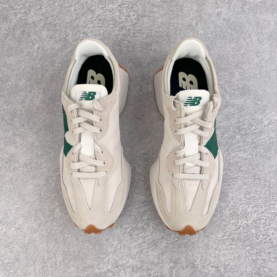 图片[2]-＃总裁 New Balance 新百伦NB327系列复古休闲运动慢跑鞋 原厂细翻毛 原数据档案结合二次高弾MD材料打造原版鞋底 鞋面由原厂特殊定制材料纹路细腻 多道序QC把关品质完善 细节完美 以更纯粹的复古风格设计打造的全新造型 侧身还以解构设计 将 N 字标志以做旧压花样式呈现，样式别具新意 而麂皮、冲孔皮革的塑造 则呈现出高级怀旧气质 也让鞋款在奢华时装风格与运动氛围之间达到了平衡 尺码：36 37 37.5 38 38.5 39.5 40 40.5 41.5 42 42.5 43 44 44.5 45 46.5-选品中心