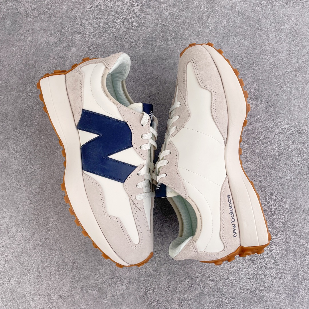 图片[3]-＃总裁 New Balance 新百伦NB327系列复古休闲运动慢跑鞋 原厂细翻毛 原数据档案结合二次高弾MD材料打造原版鞋底 鞋面由原厂特殊定制材料纹路细腻 多道序QC把关品质完善 细节完美 以更纯粹的复古风格设计打造的全新造型 侧身还以解构设计 将 N 字标志以做旧压花样式呈现，样式别具新意 而麂皮、冲孔皮革的塑造 则呈现出高级怀旧气质 也让鞋款在奢华时装风格与运动氛围之间达到了平衡 尺码：36 37 37.5 38 38.5 39.5 40 40.5 41.5 42 42.5 43 44 44.5 45 46.5-选品中心