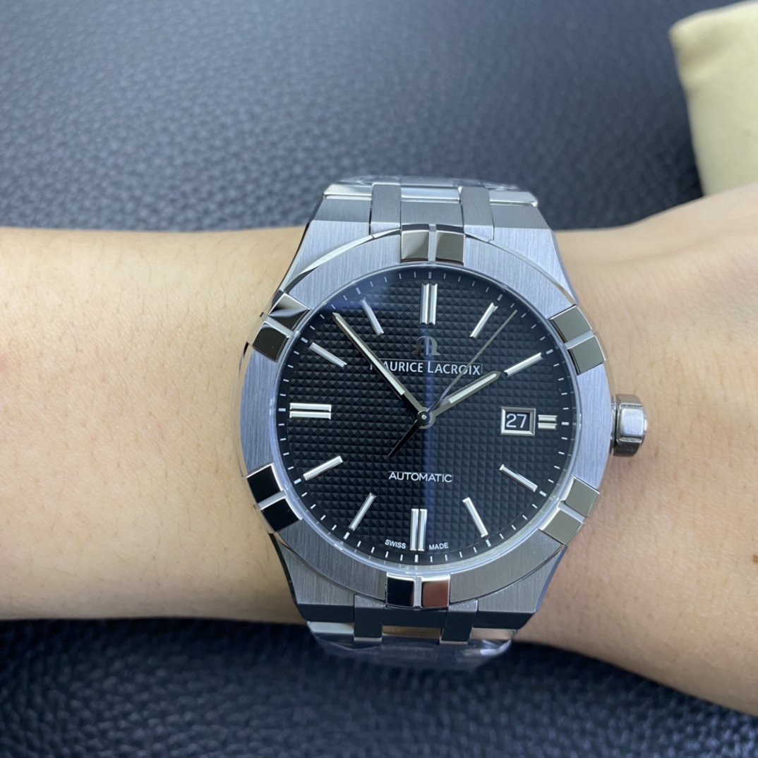 [Maurice Lacroix Watches]The six claws on the bezel form an integrated edge an