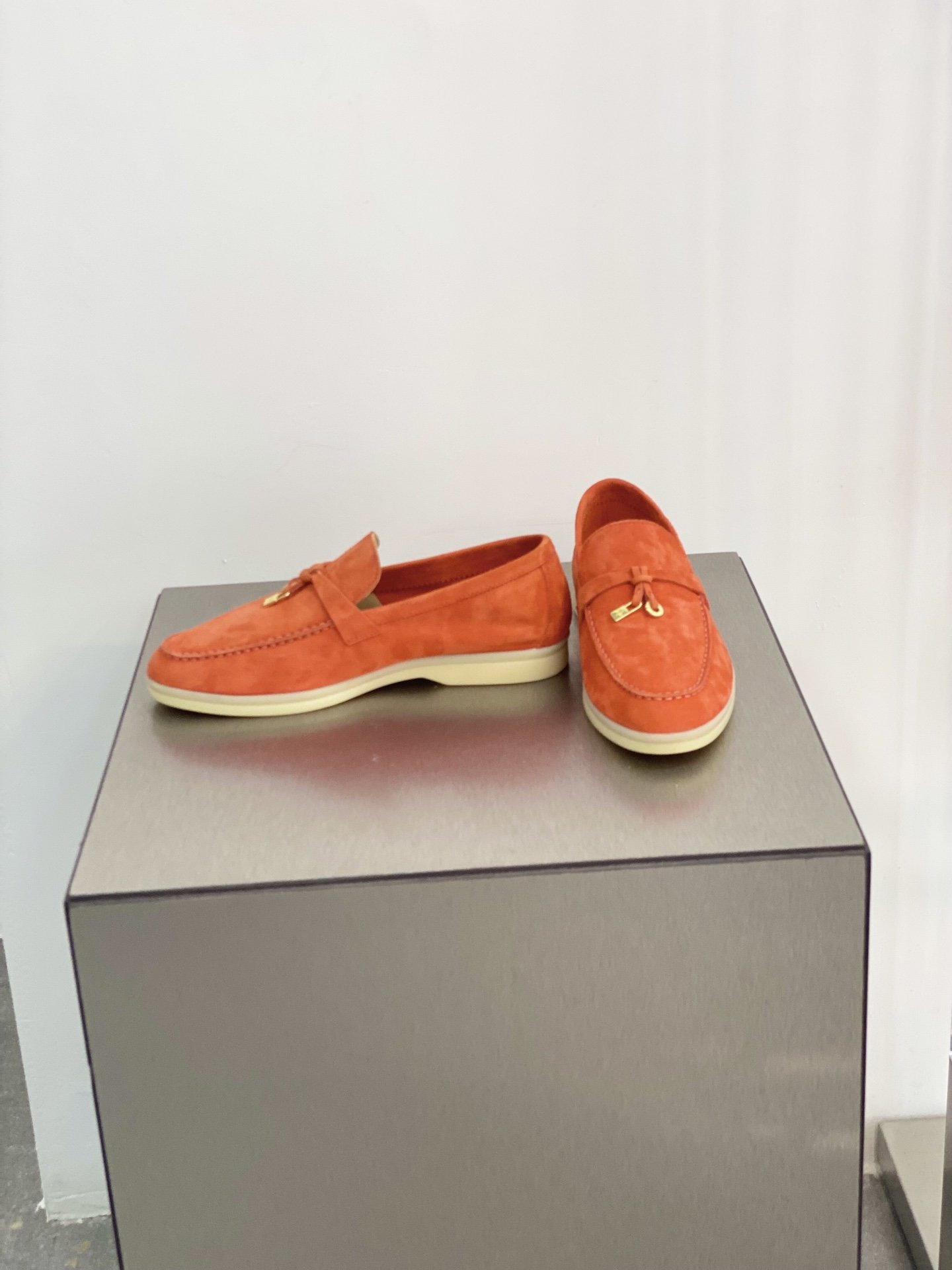 For Women--color  High quality 乐福鞋Size:35-36-37-38-39-40-41-42ebdydb