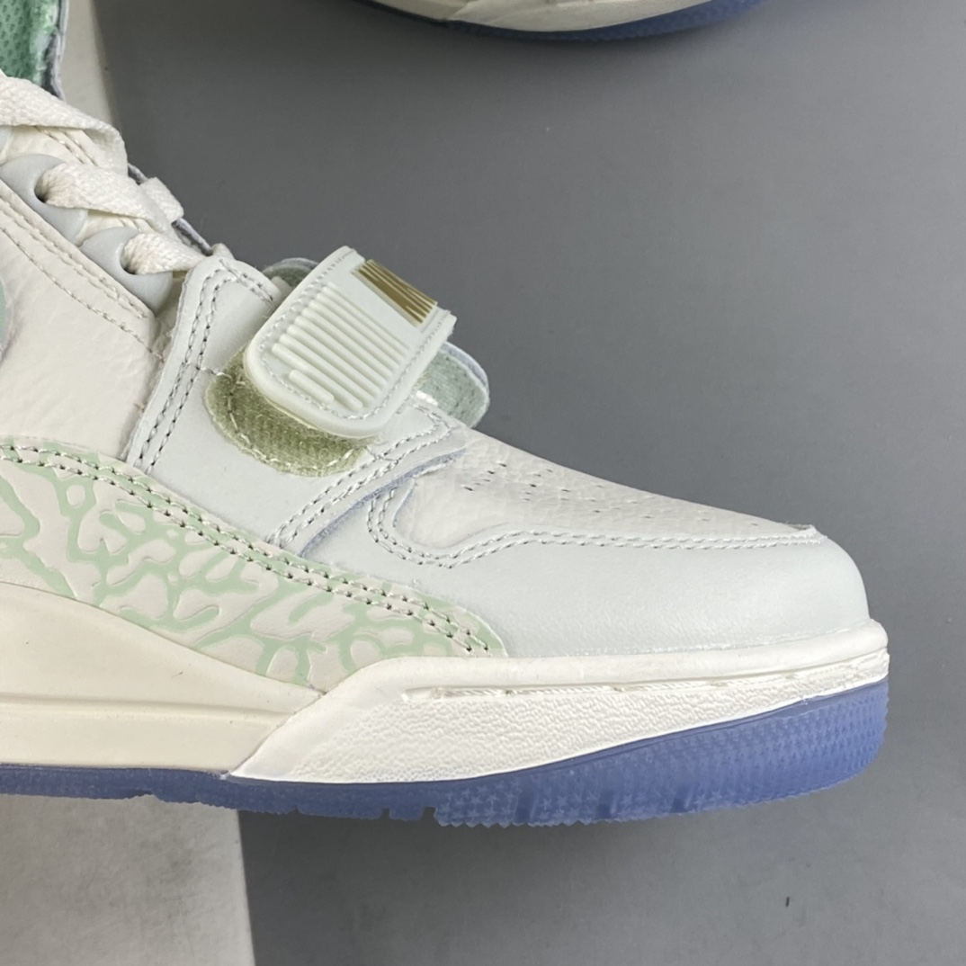 P240 Air Jordan Legacy 三合一312 高帮复古篮球鞋 DR8486-131