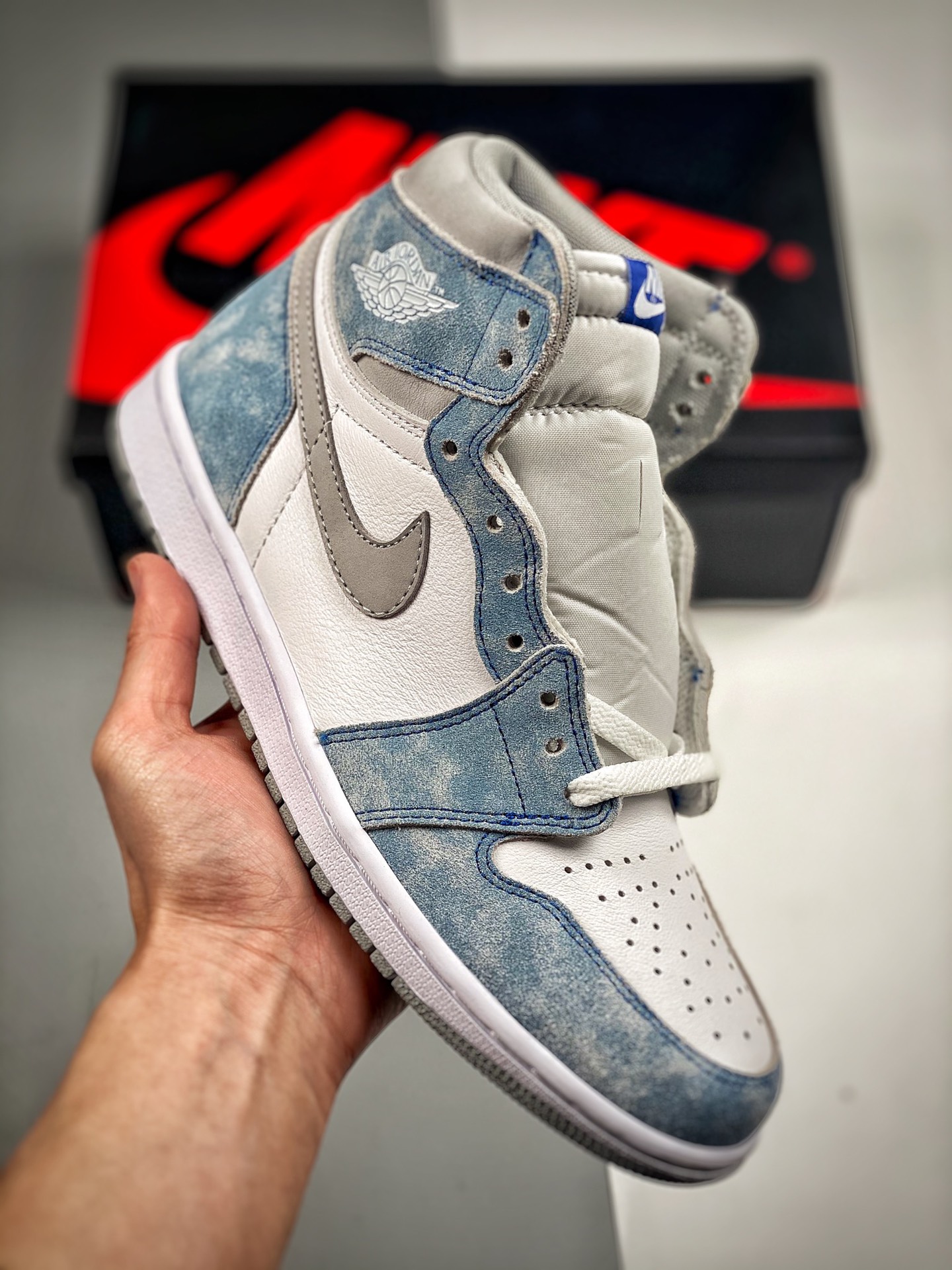 Air Jordan 1 “Obsidian”薄荷糖水洗白 纯原大厂出品 同价区间品质天花板 原装纸板原楦开发 极致鞋型一眼正即视感 #独家私模原档案开模，自动区别市面版本 #全鞋采用东莞头层皮，用料绝不含糊 #飞翼3D高频立体感十足 细…