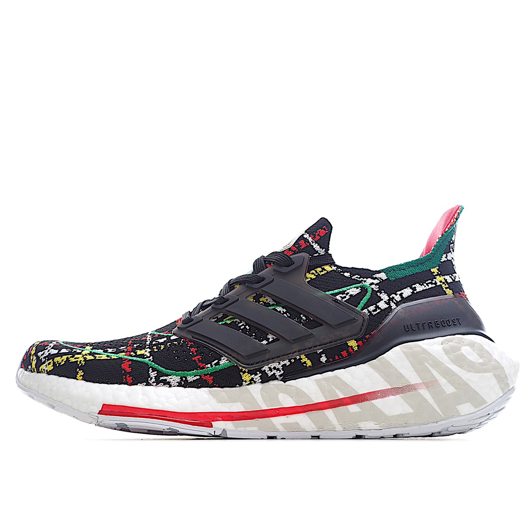 I0 Palace x Ad Ultra Boost 2021 GY5555 联名款 阿迪达斯新款7.0厚底爆米花跑鞋中底的配置仍然是全掌 Boost 材质，后跟处的 Boost 材质相较以往也有了肉眼可见的增幅，带来相当澎湃的脚感。最后，鞋尾还专门印有 Palace UB21 的标识，进一步凸显特殊配色身份。鞋面材质依旧是 Primeknit 科技，保证足够的透气性。鞋舌与中底 Boost 后跟分别缀以 Palace Logo 和品牌大写字样，联名身份一览无遗。