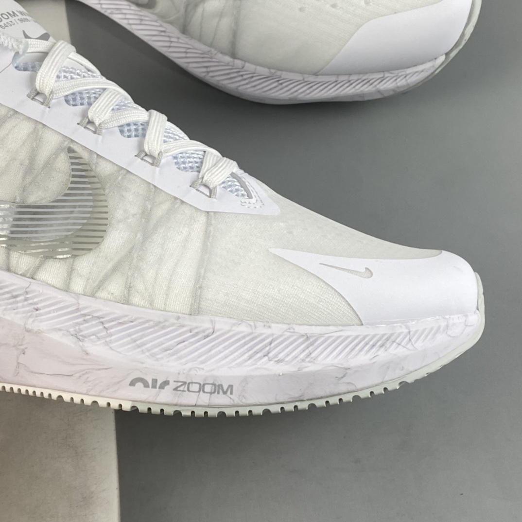 P180 NIKE Zoom Winflo 8 登月新款运动休闲缓震跑步鞋 CW3421-104