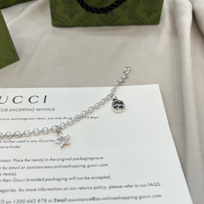 Gucci古驰双G 星星 爱心细版手链 

尺寸：17cm 18cm 19cm 20cm