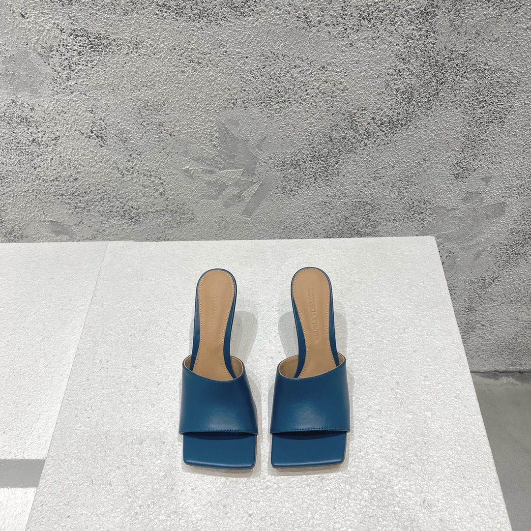 Bottega Veneta 高跟凉鞋 羊皮 蓝色 方头