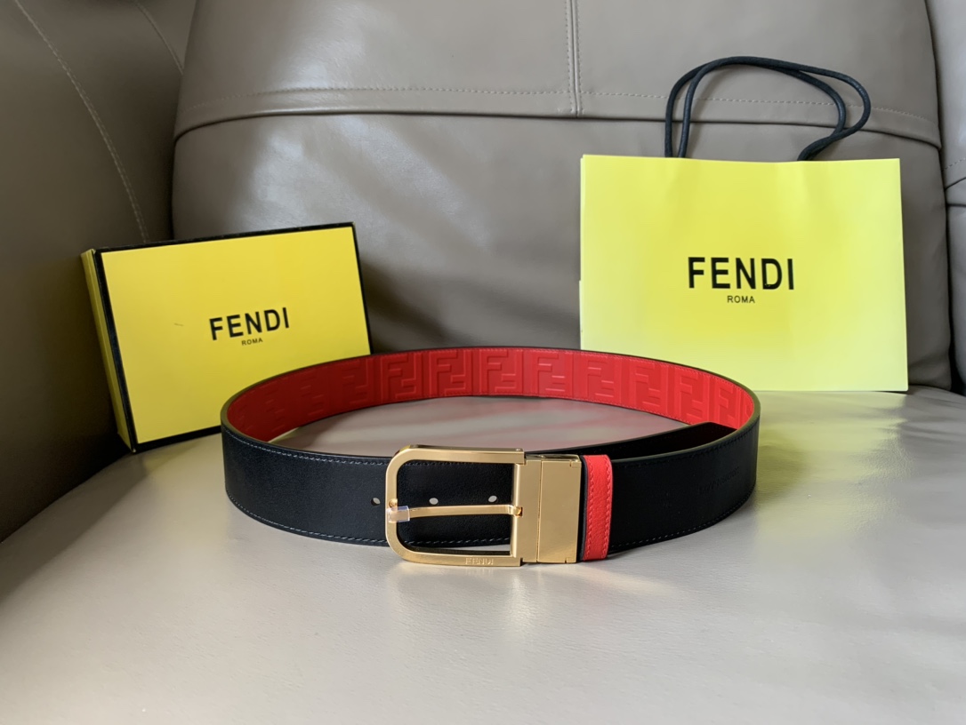 Fendi 五金做工精细 线条流畅 表面光滑 𝐙𝐏电镀工艺 香港通关【𝐇𝐀𝐀𝐒】 进口皮料