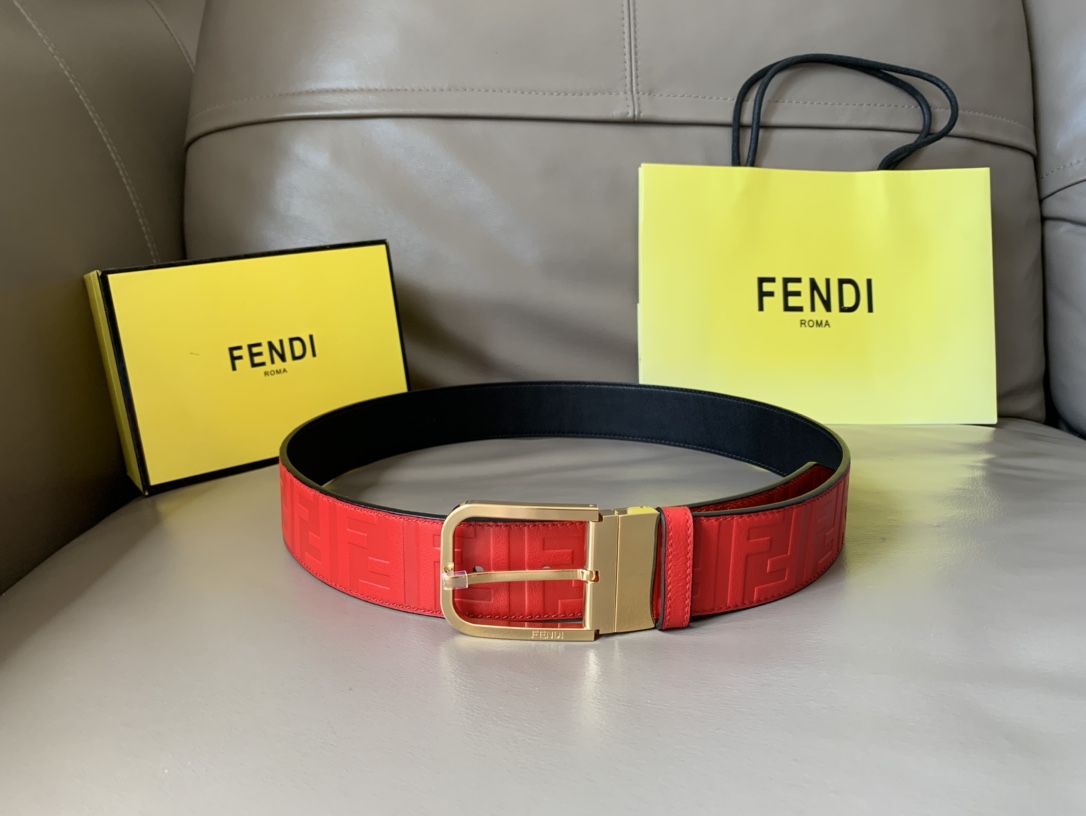 Fendi 五金做工精细 线条流畅 表面光滑 𝐙𝐏电镀工艺 香港通关【𝐇𝐀𝐀𝐒】 进口皮料
