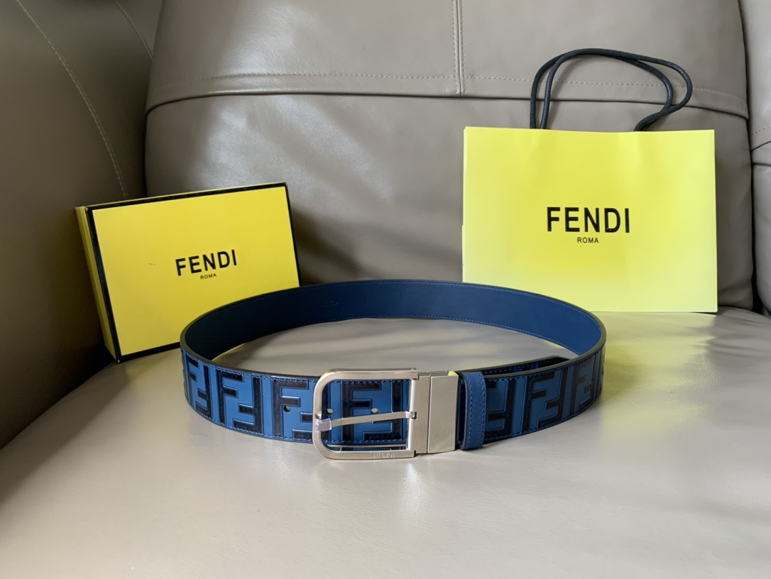 Fendi 五金做工精细 线条流畅 表面光滑 𝐙𝐏电镀工艺 香港通关【𝐇𝐀𝐀𝐒】 进口皮料