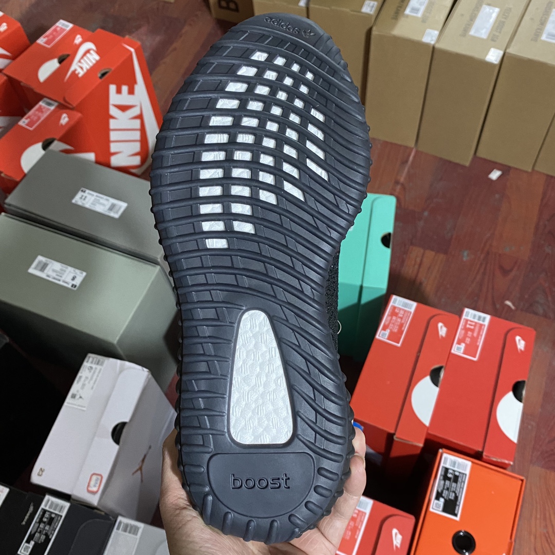 Yeezy350黑白尺码36-48总