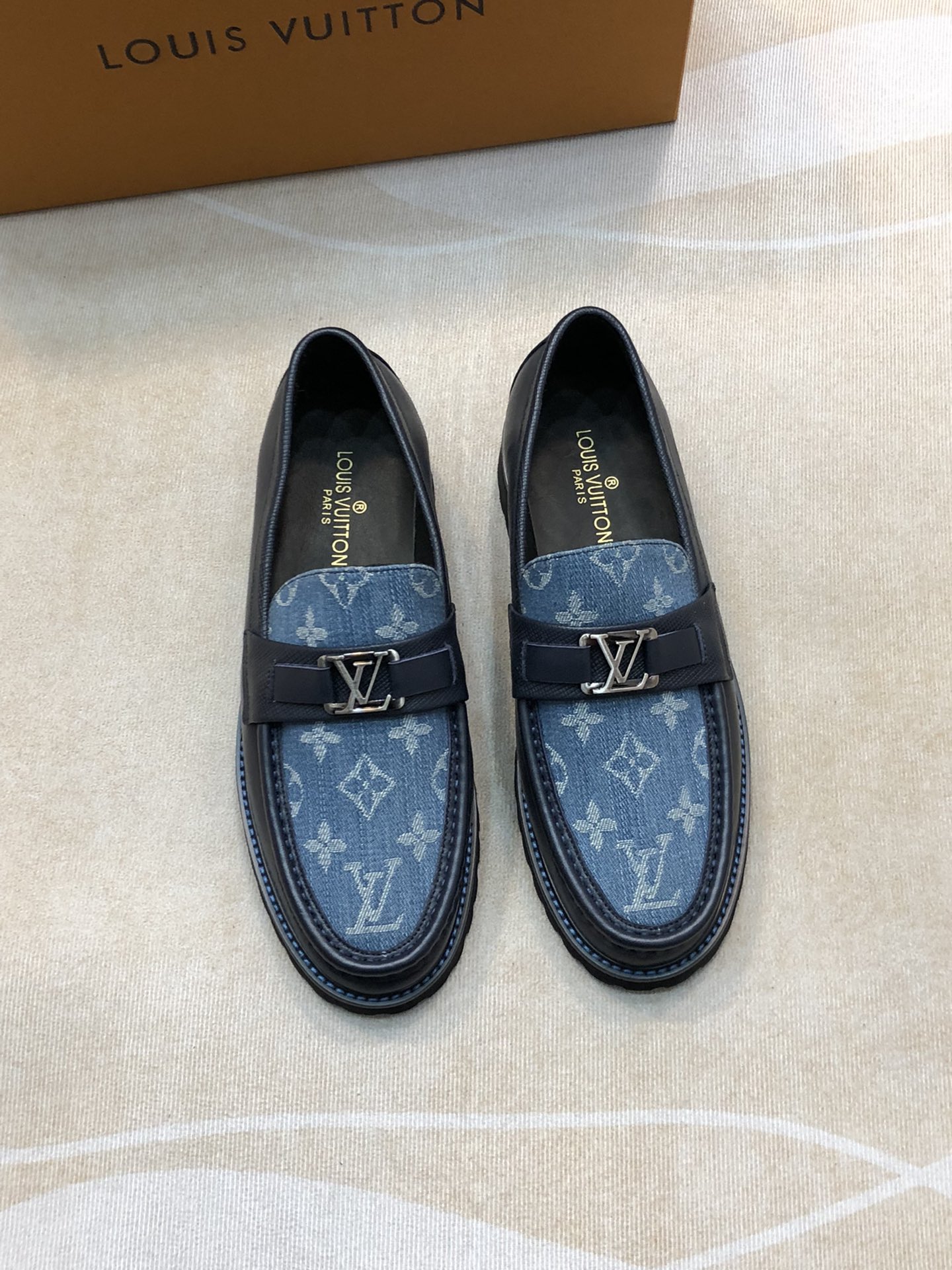Louis Vuitton Buy Shoes Plain Toe Best Capucines Replica
 Splicing Cowhide Casual