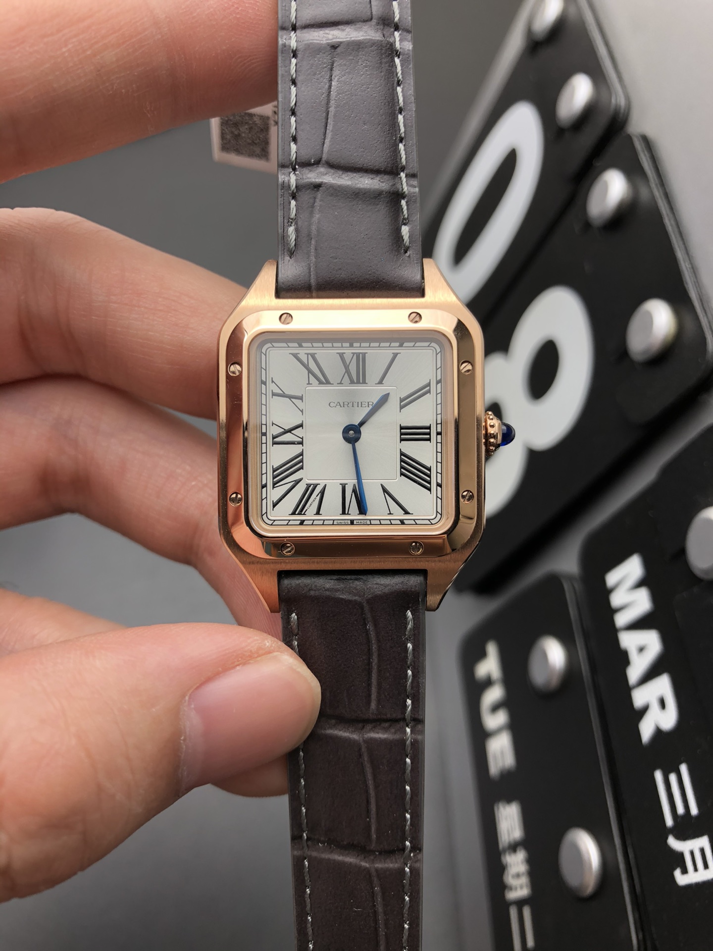Cartier F1 玫瑰金山度士
