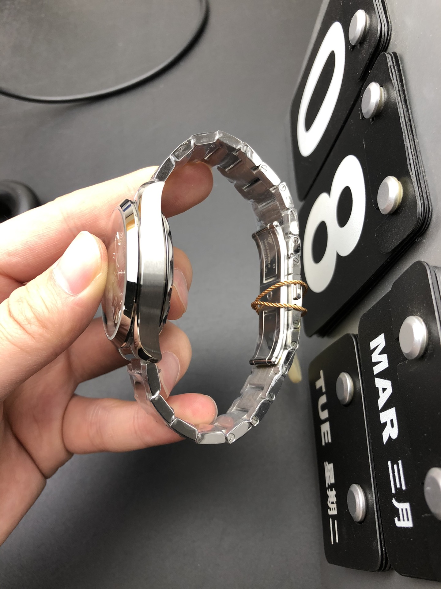 Omega 海马150柚木绿