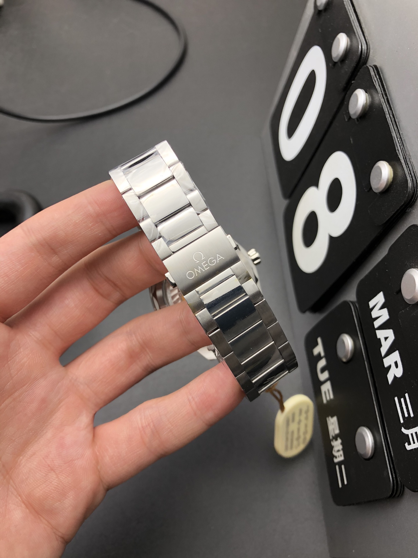 Omega 海马150柚木绿