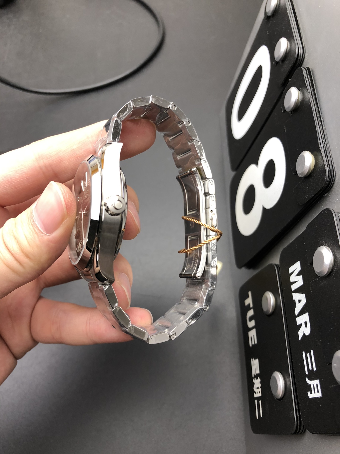 Omega 海马150柚木绿