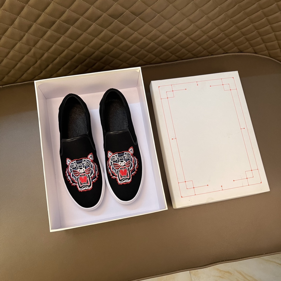 I5  高品质欧美大师设计简洁高档大气，专柜品质值得信赖，面料进口顶级牛皮 。😍 羊皮内里🐑 做工精细，专柜原版大底，上脚舒适百搭，潮男乐福专属定制，小 麦昆 Alexander McQueen  适合司机户外行车🚗 休闲鞋系列之首 男鞋