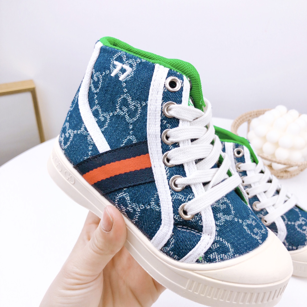 图片[3]-特价 古驰高帮 儿童帆布鞋 尺码：26-37码 宝宝的鞋柜自然少不了一双舒适百搭的鞋子✅古驰这款不用多介绍，经典中的经典，橡胶硫化底，防滑耐磨舒适，超级好穿‼️-选品中心