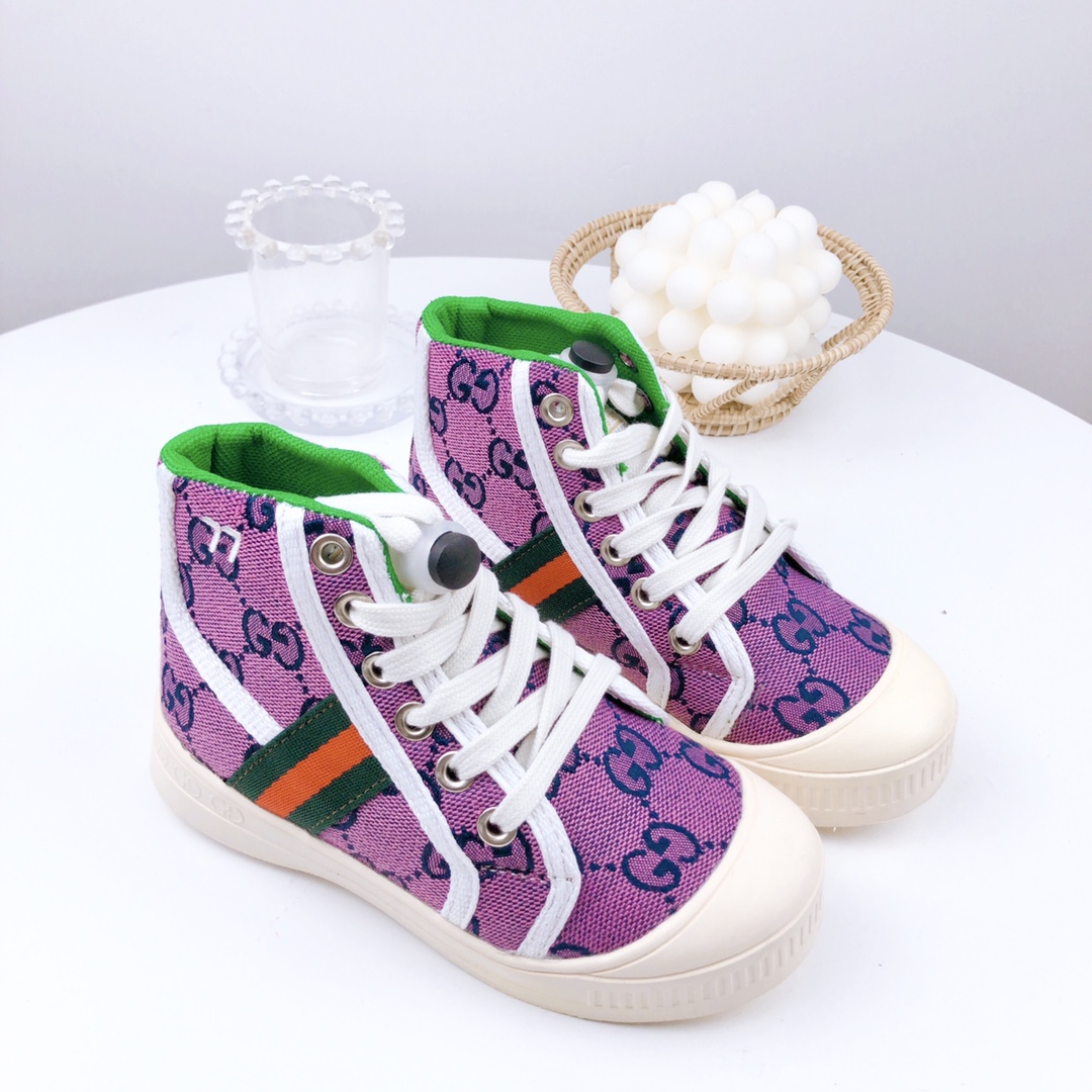 特价 古驰高帮 儿童帆布鞋 尺码：26-37码 宝宝的鞋柜自然少不了一双舒适百搭的鞋子✅古驰这款不用多介绍，经典中的经典，橡胶硫化底，防滑耐磨舒适，超级好穿‼️-选品中心