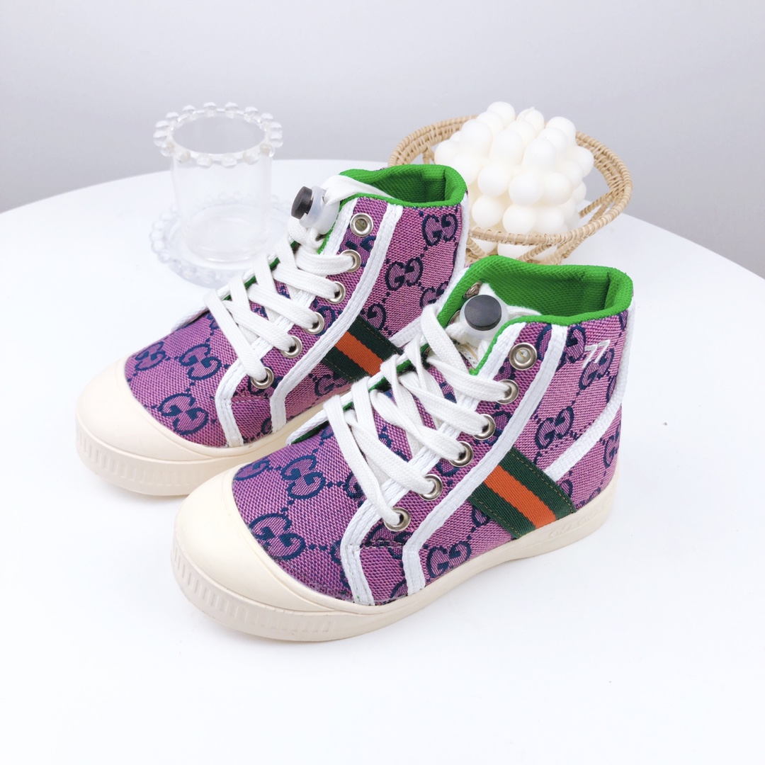 图片[6]-特价 古驰高帮 儿童帆布鞋 尺码：26-37码 宝宝的鞋柜自然少不了一双舒适百搭的鞋子✅古驰这款不用多介绍，经典中的经典，橡胶硫化底，防滑耐磨舒适，超级好穿‼️-选品中心