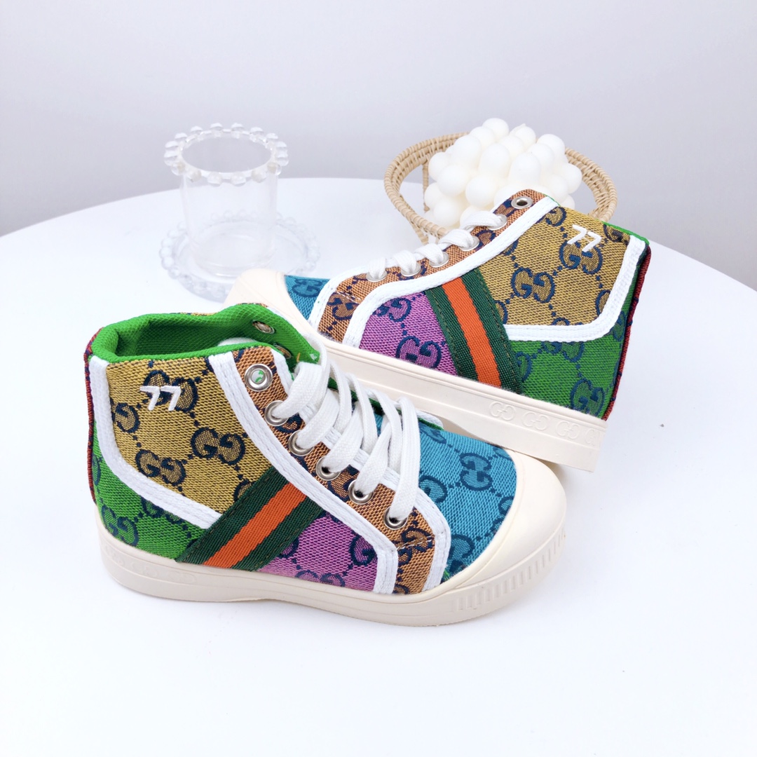 图片[8]-特价 古驰高帮 儿童帆布鞋 尺码：26-37码 宝宝的鞋柜自然少不了一双舒适百搭的鞋子✅古驰这款不用多介绍，经典中的经典，橡胶硫化底，防滑耐磨舒适，超级好穿‼️-选品中心