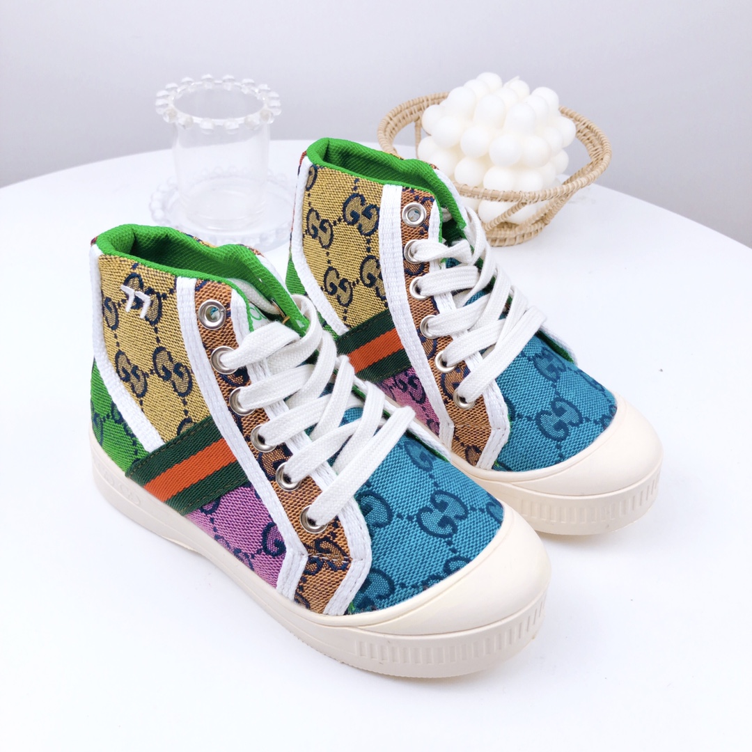 特价 古驰高帮 儿童帆布鞋 尺码：26-37码 宝宝的鞋柜自然少不了一双舒适百搭的鞋子✅古驰这款不用多介绍，经典中的经典，橡胶硫化底，防滑耐磨舒适，超级好穿‼️-选品中心