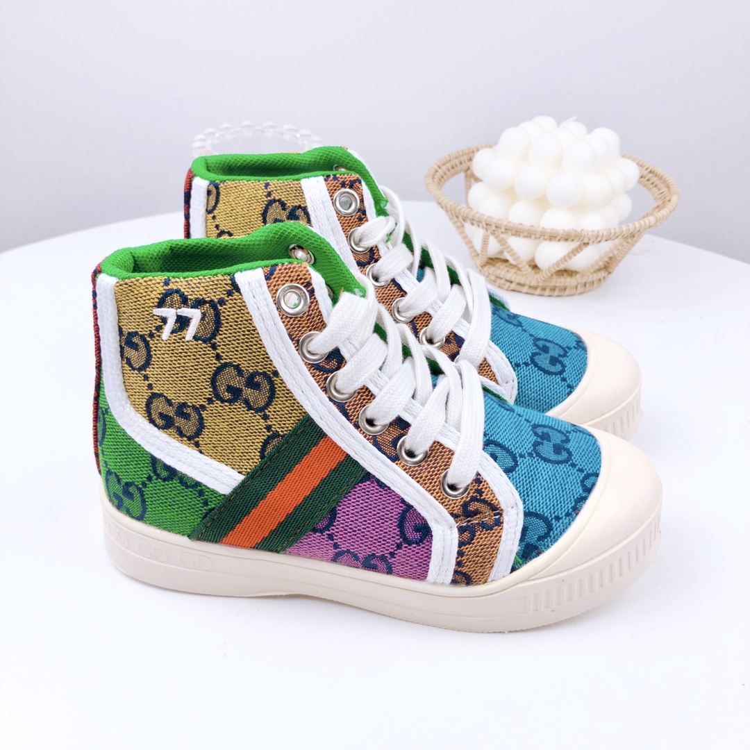 图片[7]-特价 古驰高帮 儿童帆布鞋 尺码：26-37码 宝宝的鞋柜自然少不了一双舒适百搭的鞋子✅古驰这款不用多介绍，经典中的经典，橡胶硫化底，防滑耐磨舒适，超级好穿‼️-选品中心