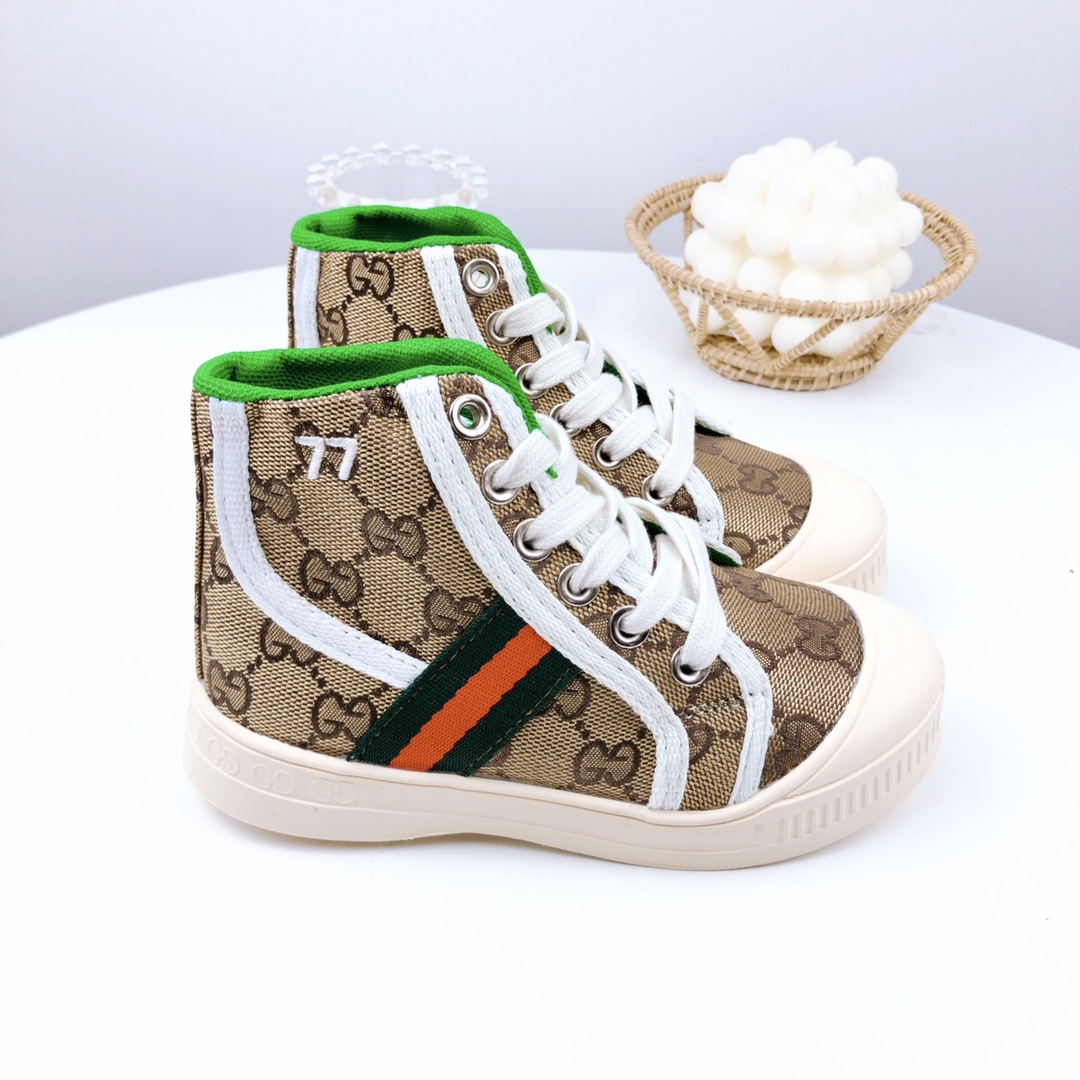 图片[7]-特价 古驰高帮 儿童帆布鞋 尺码：26-37码 宝宝的鞋柜自然少不了一双舒适百搭的鞋子✅古驰这款不用多介绍，经典中的经典，橡胶硫化底，防滑耐磨舒适，超级好穿‼️-选品中心