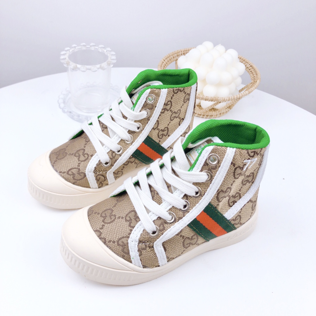 图片[5]-特价 古驰高帮 儿童帆布鞋 尺码：26-37码 宝宝的鞋柜自然少不了一双舒适百搭的鞋子✅古驰这款不用多介绍，经典中的经典，橡胶硫化底，防滑耐磨舒适，超级好穿‼️-选品中心
