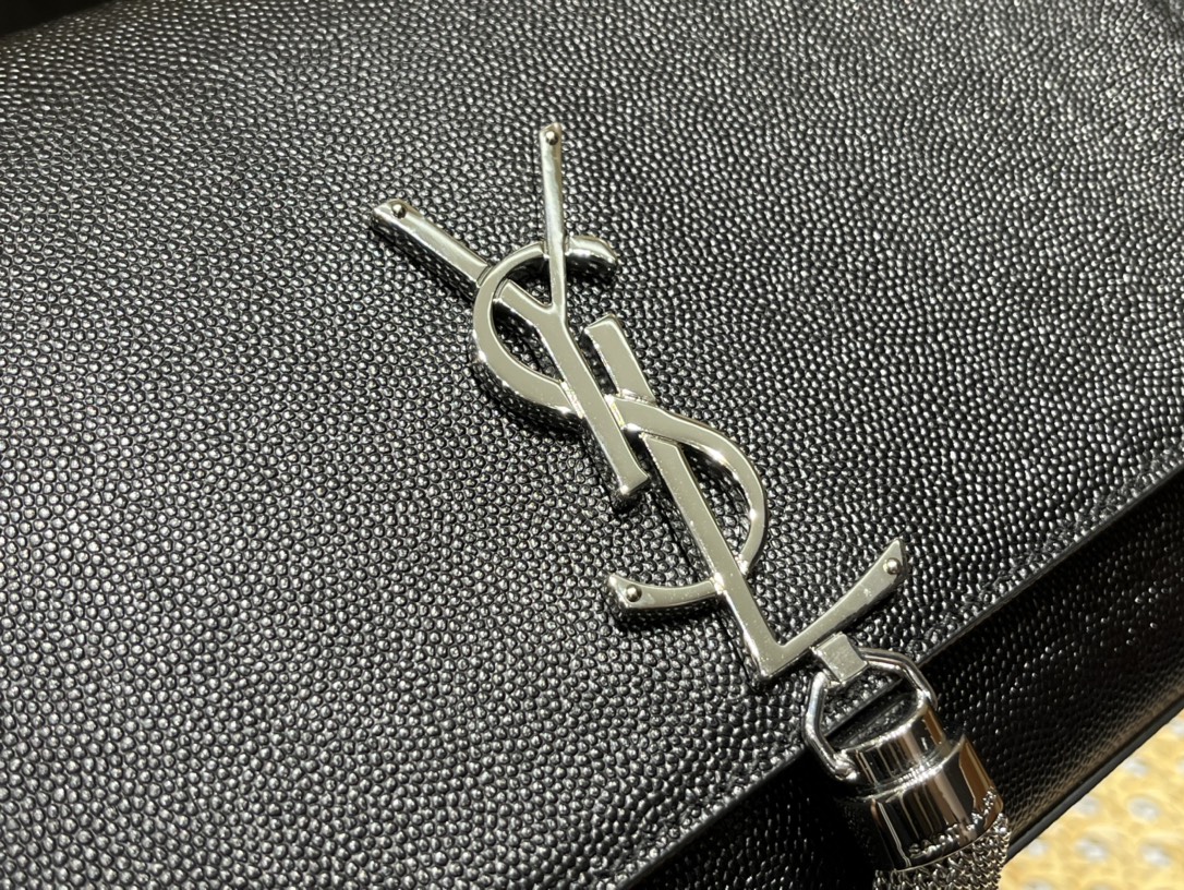 YSL 𝑲𝒂𝒕𝒆 𝟮𝟰𝒄𝒎 鱼子酱流苏包 354119黑色/银扣