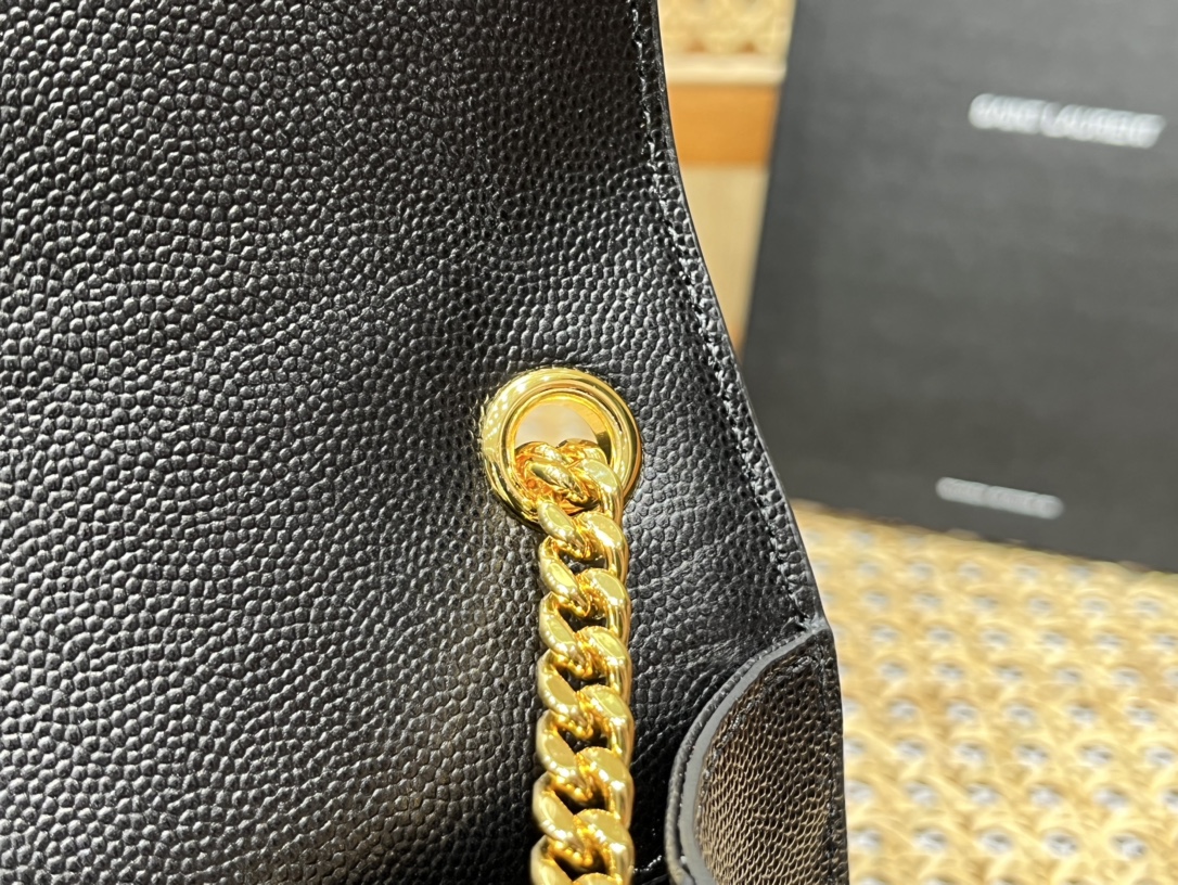YSL 𝑲𝒂𝒕𝒆 𝟮𝟰𝒄𝒎 鱼子酱流苏包 354119黑色/金扣