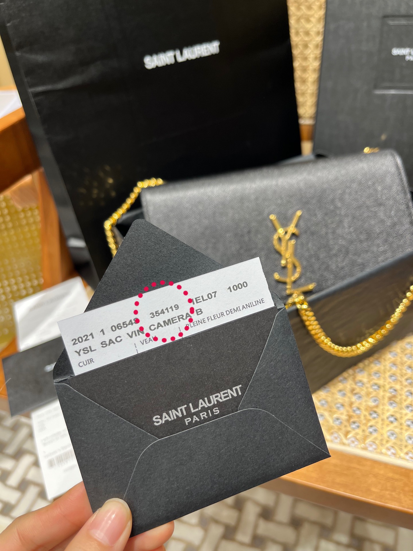 YSL 𝑲𝒂𝒕𝒆 𝟮𝟰𝒄𝒎 鱼子酱流苏包 354119黑色/金扣