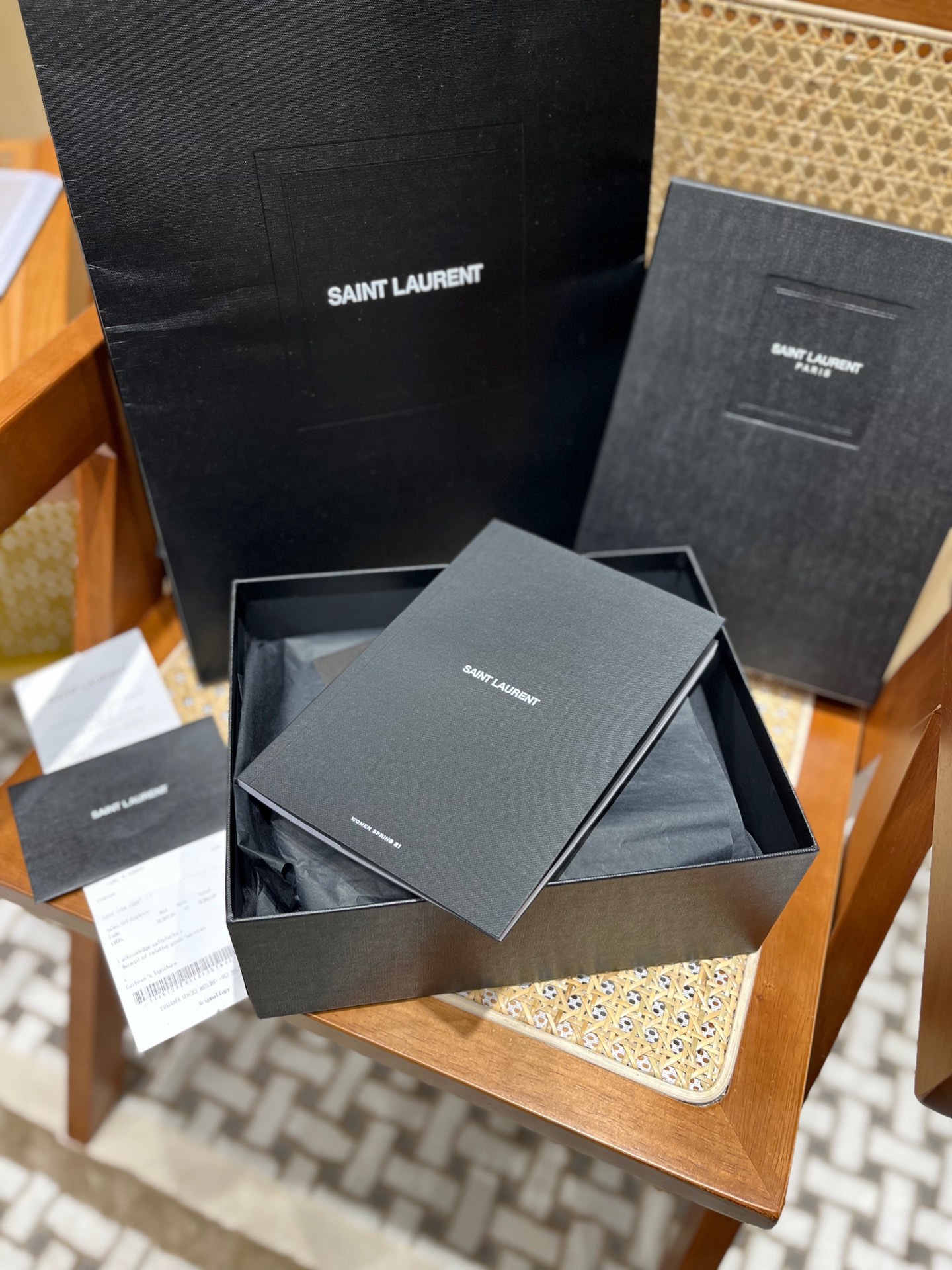 YSL 𝑲𝒂𝒕𝒆 𝟮𝟰𝒄𝒎 鱼子酱流苏包 354119黑色/金扣