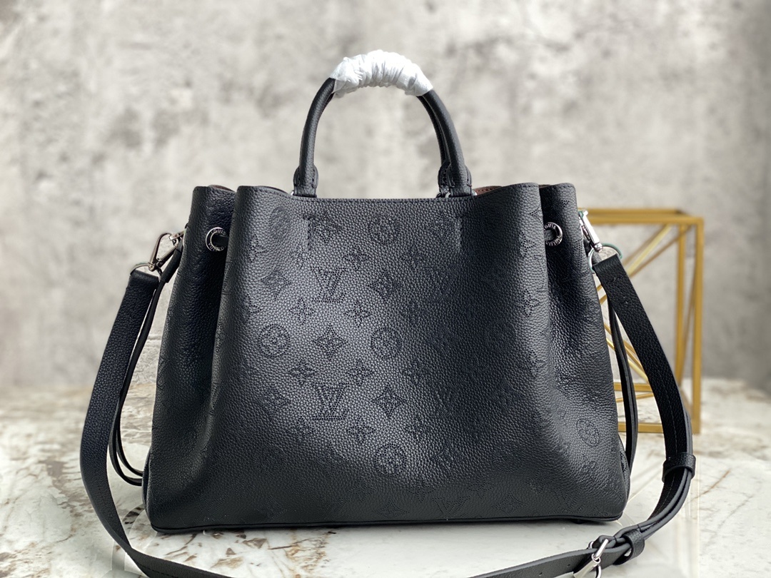 顶级原单M59655M59200黑色全皮系列BellaTote手袋取材柔软镂花穿孔牛皮革呈现温和褶裥与垂