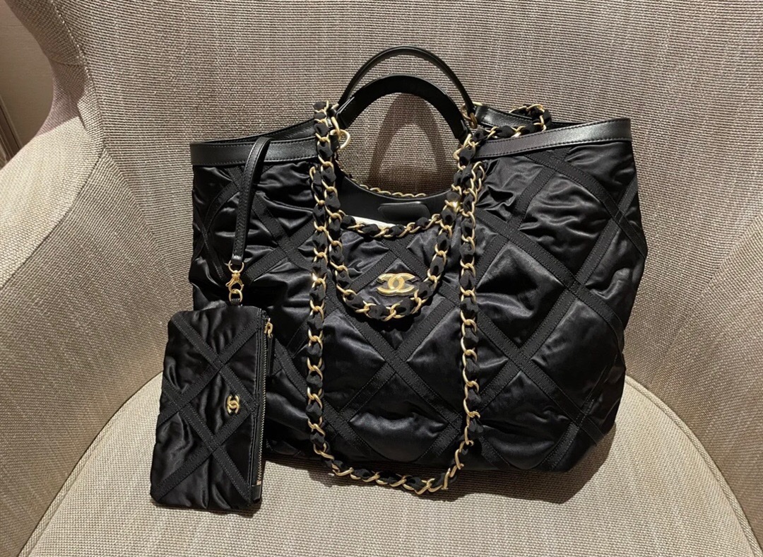 CHANEL 22P 最新黑马尼龙shoppin购物袋 AS3152黑色