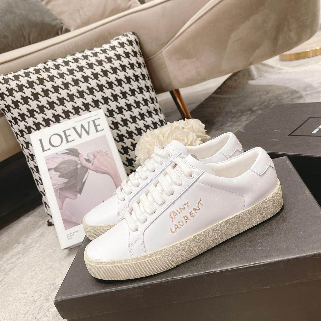 Luxury Saint Laurent St. Roland Sneakers: Premium Materials, Classic Design, Comfortable Fit - 图片 3