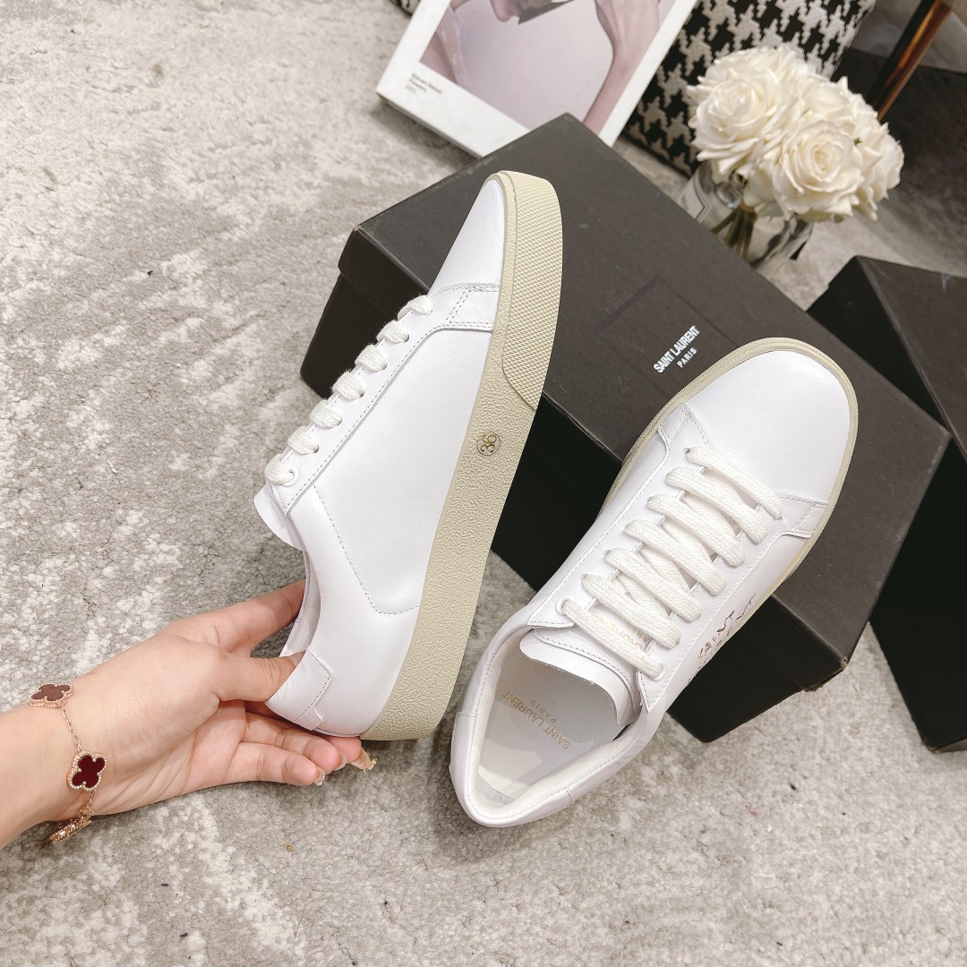 Luxury Saint Laurent St. Roland Sneakers: Premium Materials, Classic Design, Comfortable Fit - 图片 6